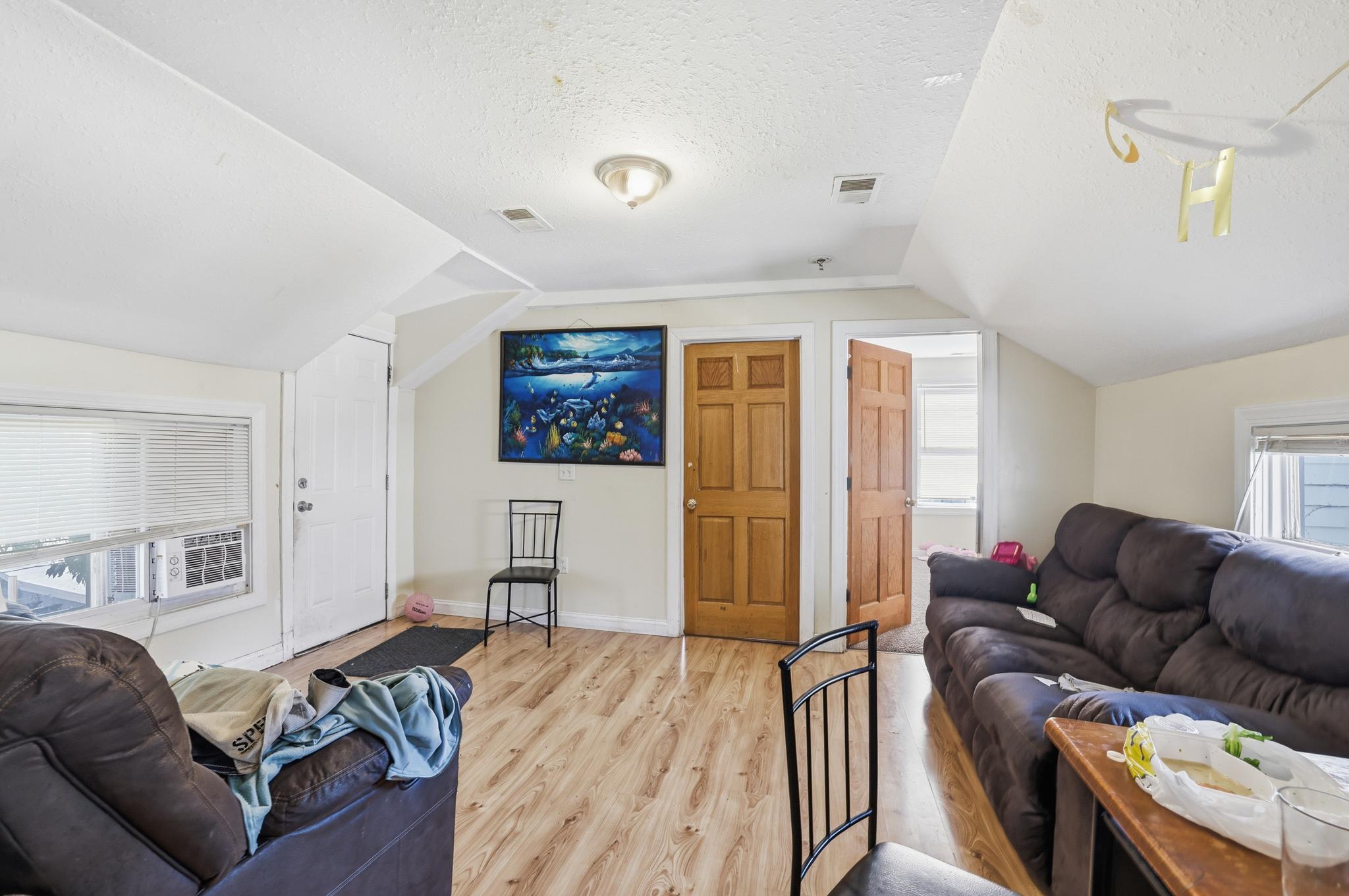 View of Residential Income at 2314 Portland Avenue, Minneapolis MN 55404, Minneapolis (9 of 22) - Mike Wilen | Minnesota Team Real Estate