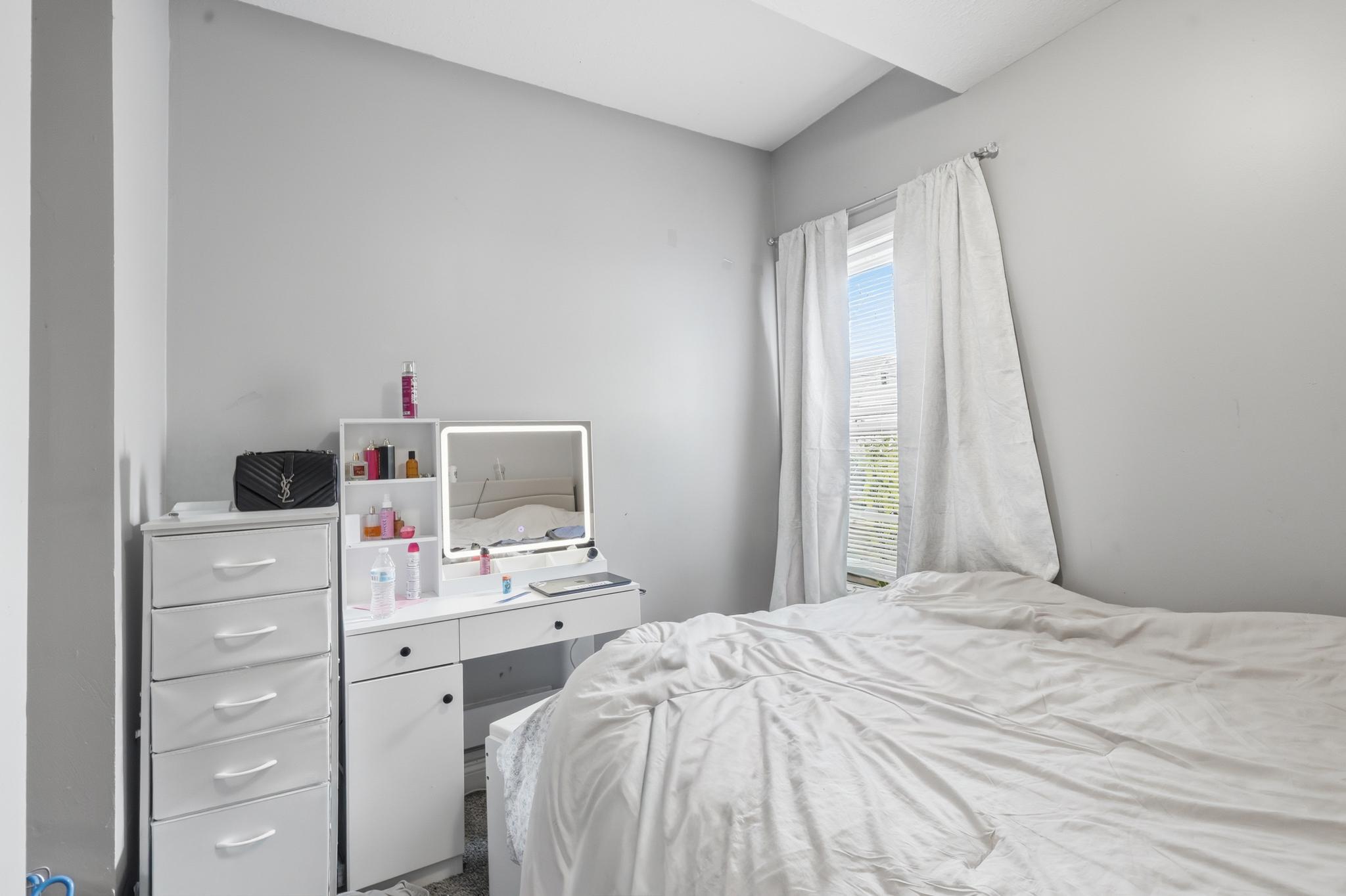 View of Residential Income at 2314 Portland Avenue, Minneapolis MN 55404, Minneapolis (19 of 22) - Mike Wilen | Minnesota Team Real Estate