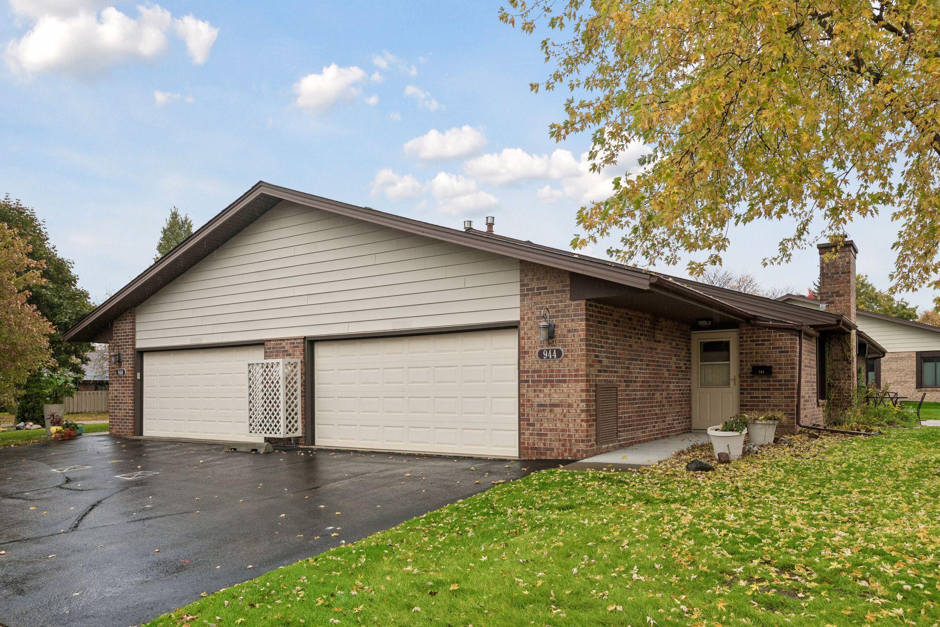View of (TH) Side x Side at 944 Zanzibar Lane, Plymouth - Mike Wilen | Minnesota Team Real Estate