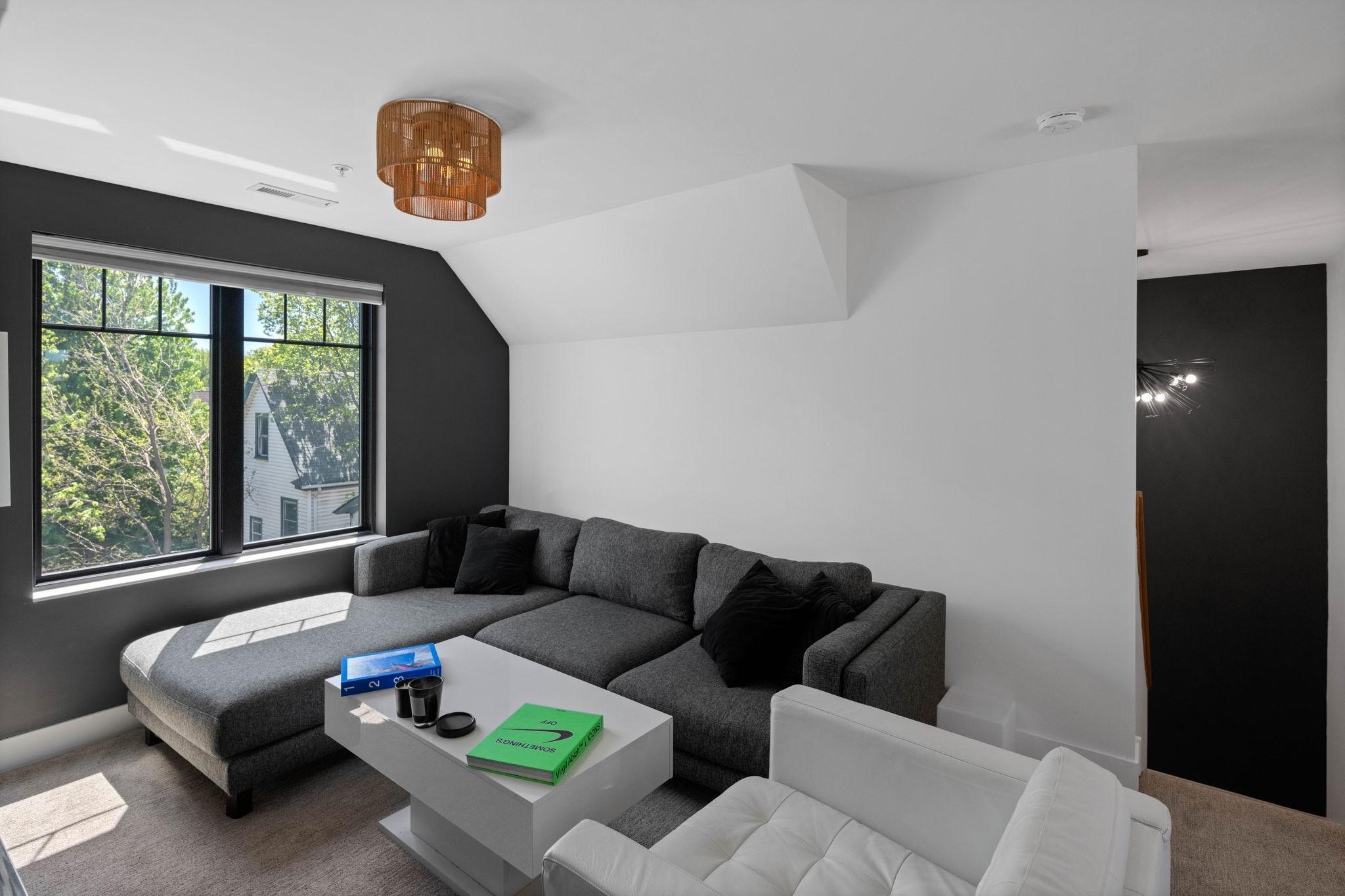 View of Residential at 1735 3rd Street, Minneapolis MN 55413, Minneapolis (34 of 42) - Mike Wilen | Minnesota Team Real Estate