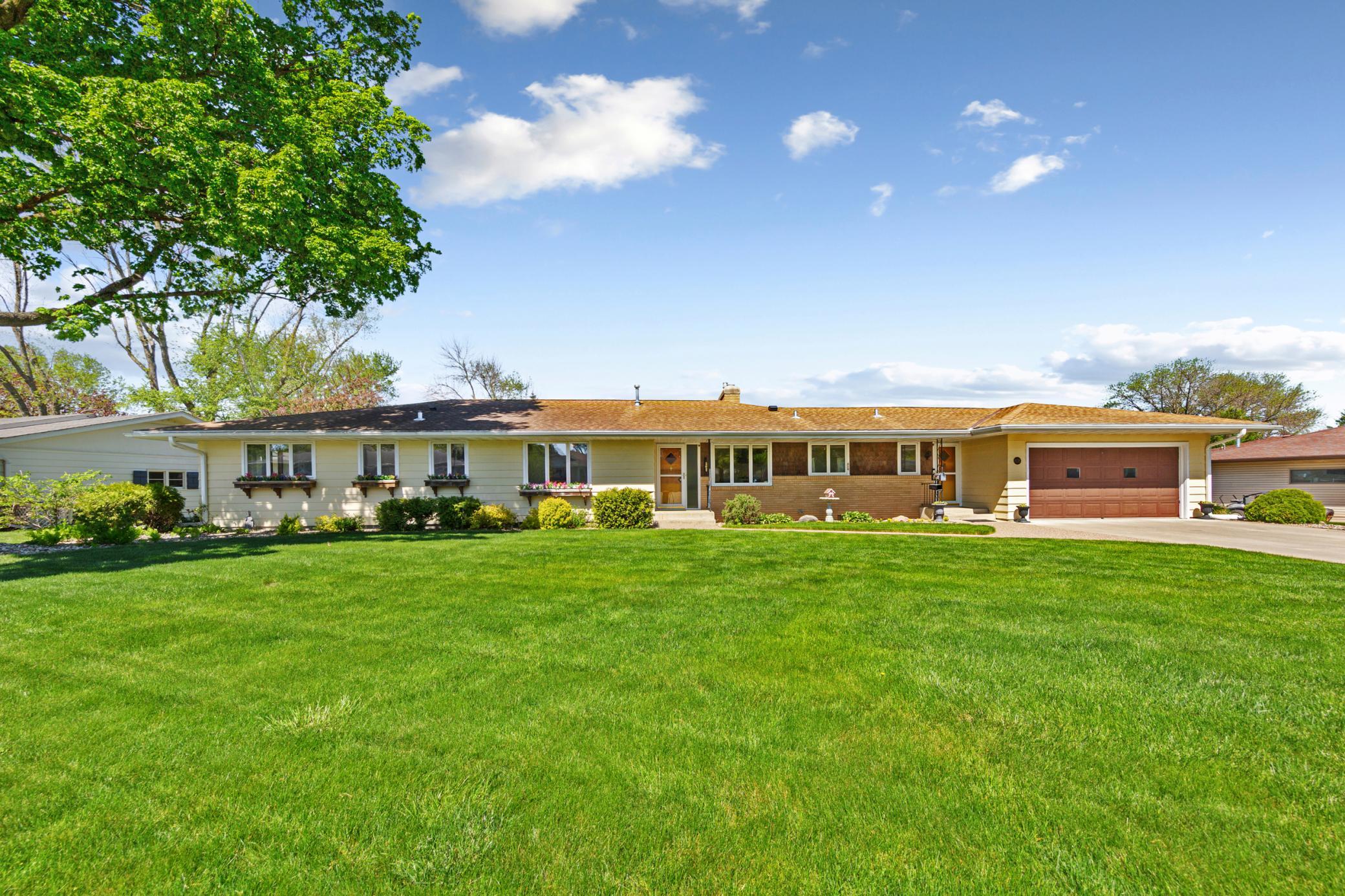 View of Residential at 808 Hillcrest Drive, Montgomery MN 56069, Montgomery (41 of 55) - Mike Wilen | Minnesota Team Real Estate