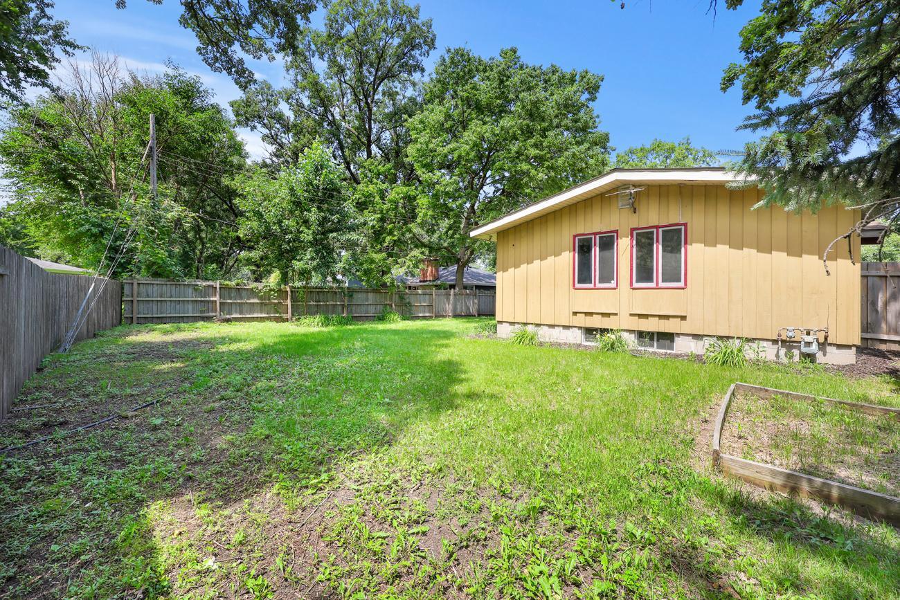 View of Residential at 122 Craig Way, Fridley MN 55432, Fridley (52 of 56) - Mike Wilen | Minnesota Team Real Estate