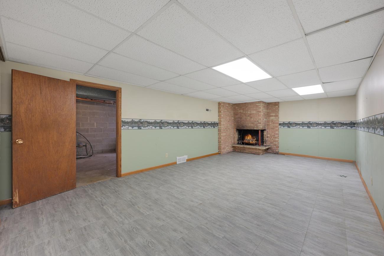 View of Residential at 122 Craig Way, Fridley MN 55432, Fridley (43 of 56) - Mike Wilen | Minnesota Team Real Estate