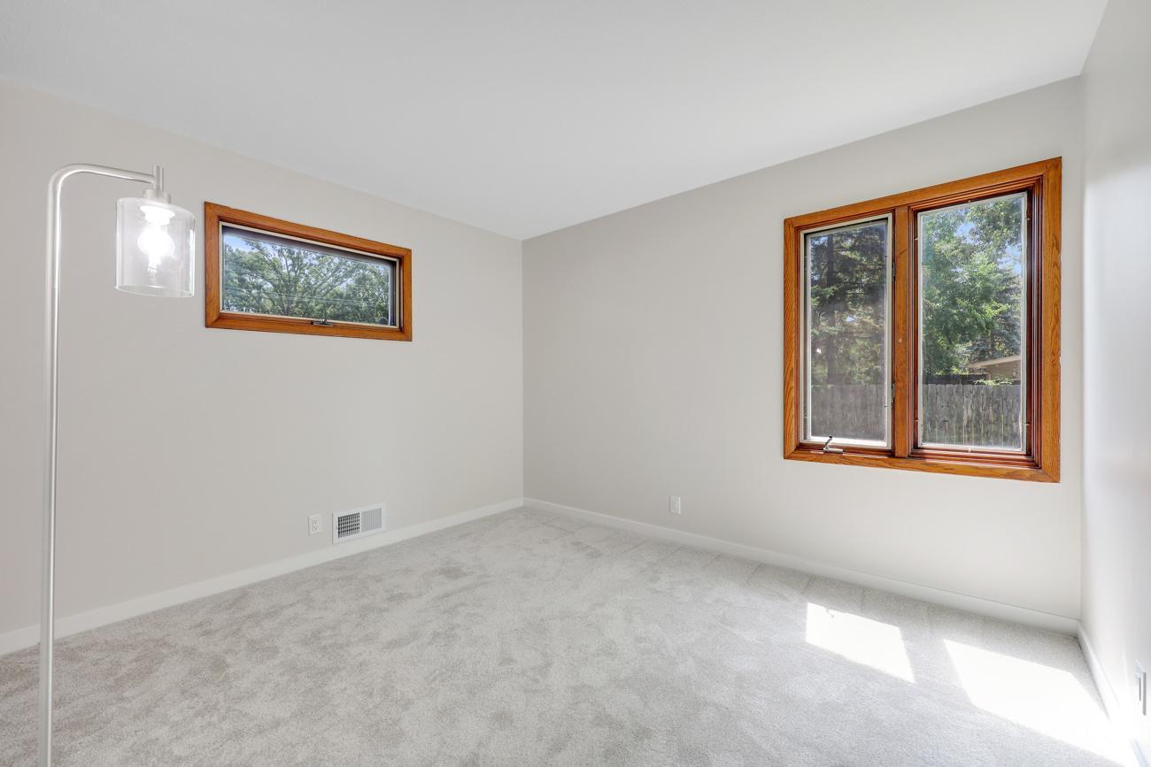 View of Residential at 122 Craig Way, Fridley MN 55432, Fridley (41 of 56) - Mike Wilen | Minnesota Team Real Estate