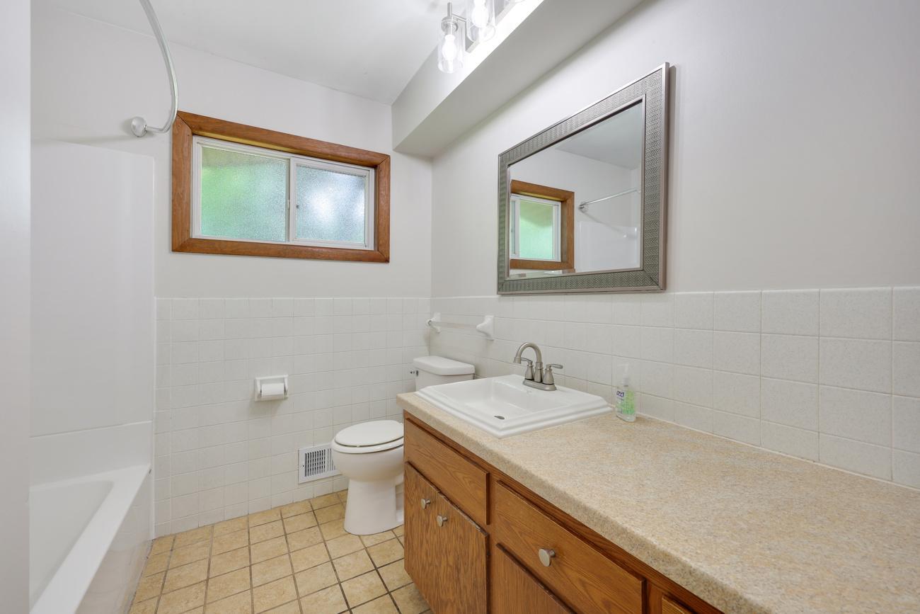 View of Residential at 122 Craig Way, Fridley MN 55432, Fridley (37 of 56) - Mike Wilen | Minnesota Team Real Estate