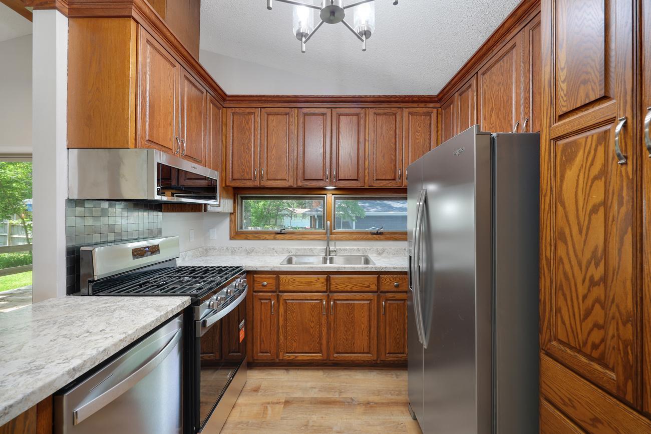 View of Residential at 122 Craig Way, Fridley MN 55432, Fridley (35 of 56) - Mike Wilen | Minnesota Team Real Estate