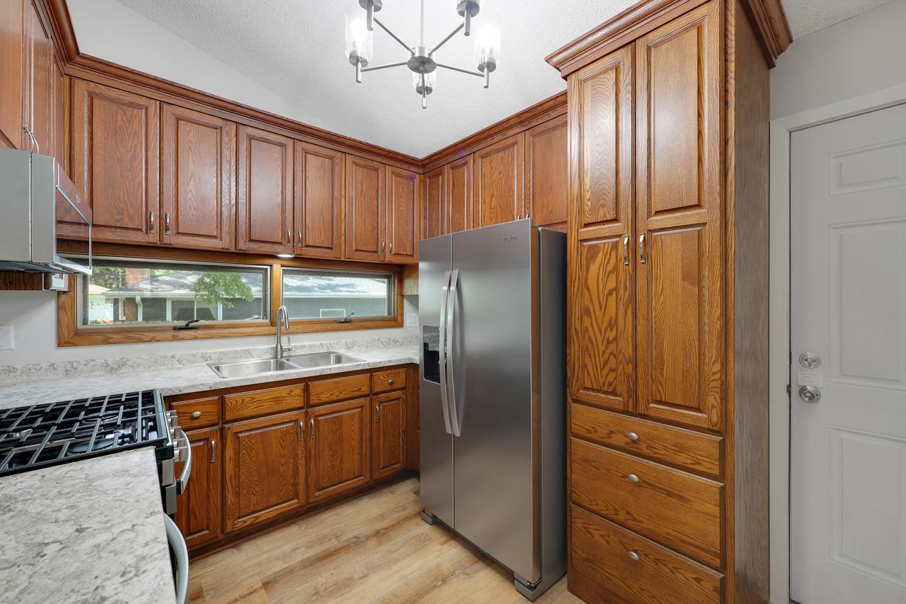 View of Residential at 122 Craig Way, Fridley MN 55432, Fridley (34 of 56) - Mike Wilen | Minnesota Team Real Estate