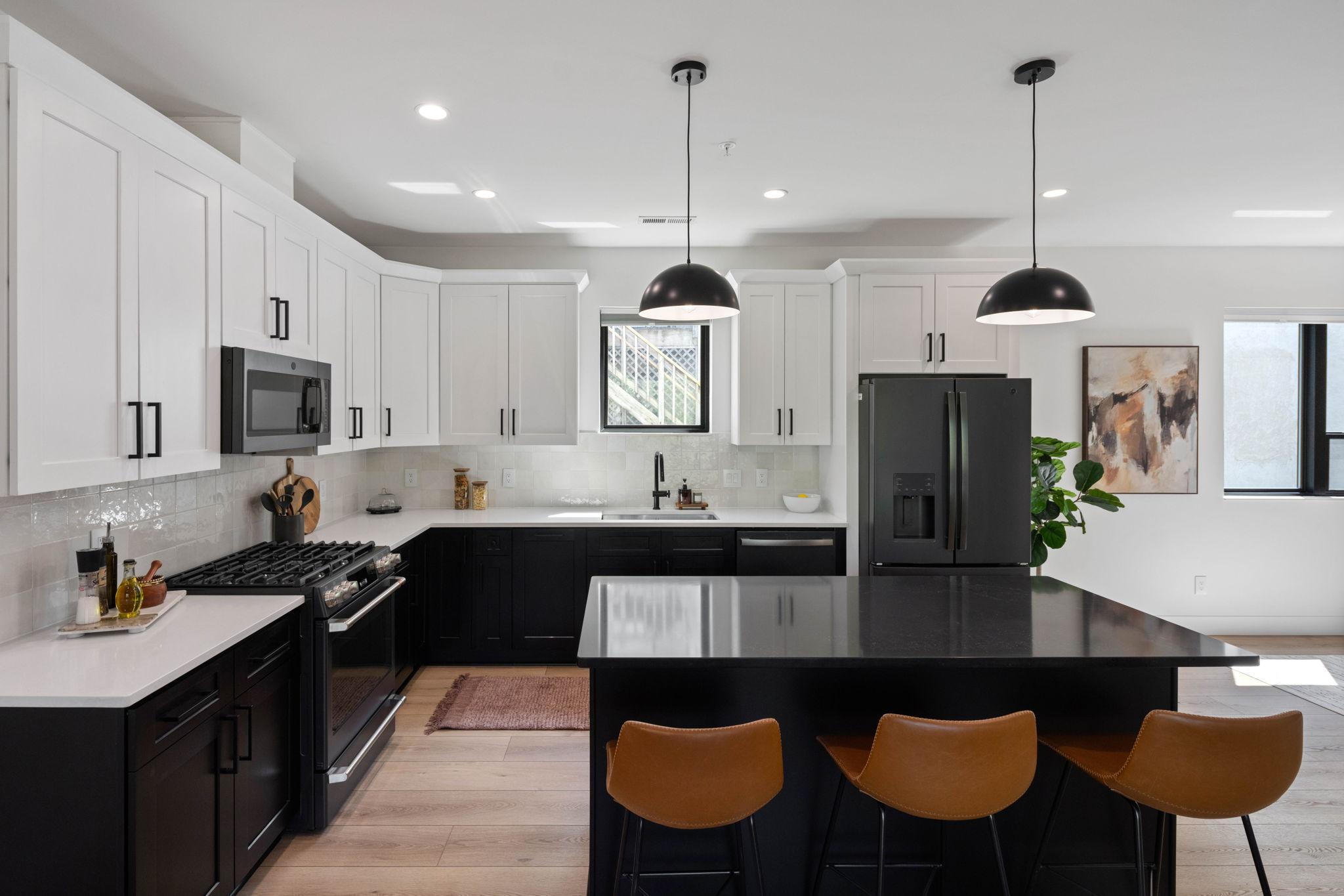 View of Residential at 1733 3rd Street, Minneapolis MN 55413, Minneapolis (11 of 46) - Mike Wilen | Minnesota Team Real Estate
