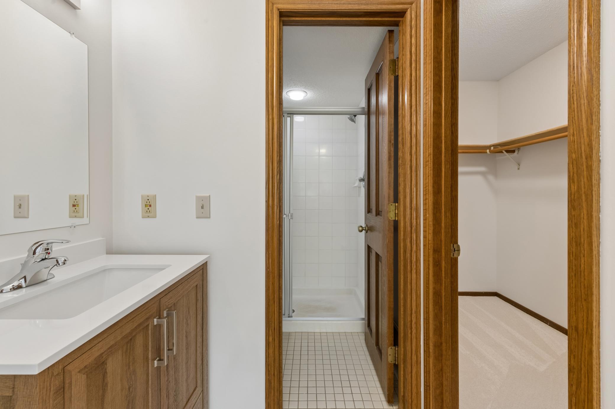 View of Residential at 9526 Woodbridge Road, Bloomington MN 55438, Bloomington (22 of 45) - Mike Wilen | Minnesota Team Real Estate