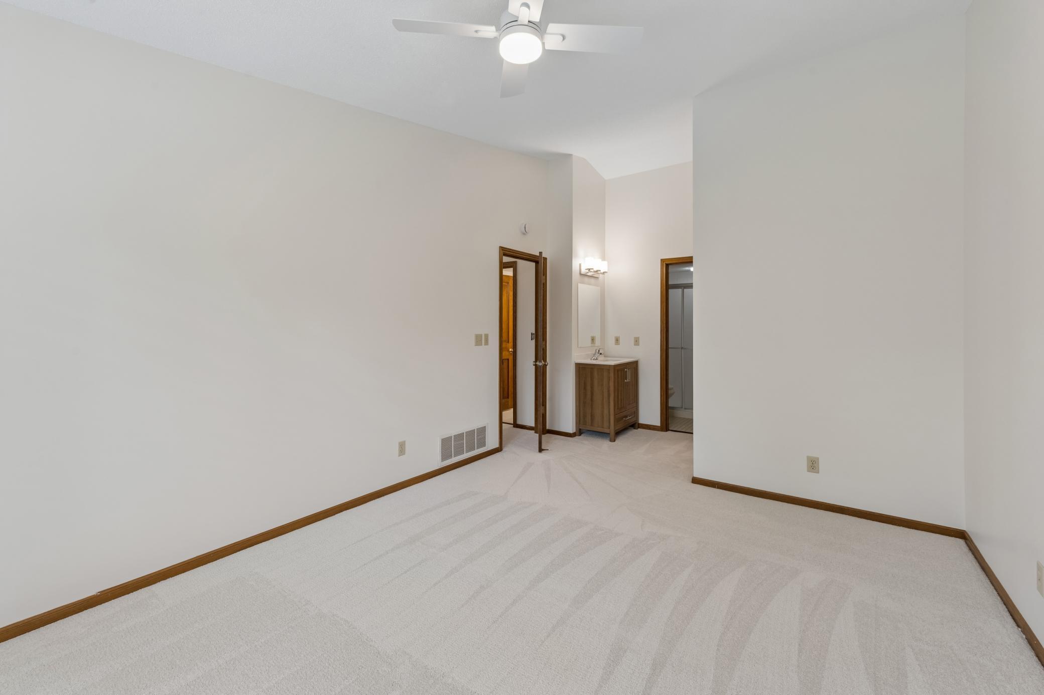 View of Residential at 9526 Woodbridge Road, Bloomington MN 55438, Bloomington (21 of 45) - Mike Wilen | Minnesota Team Real Estate