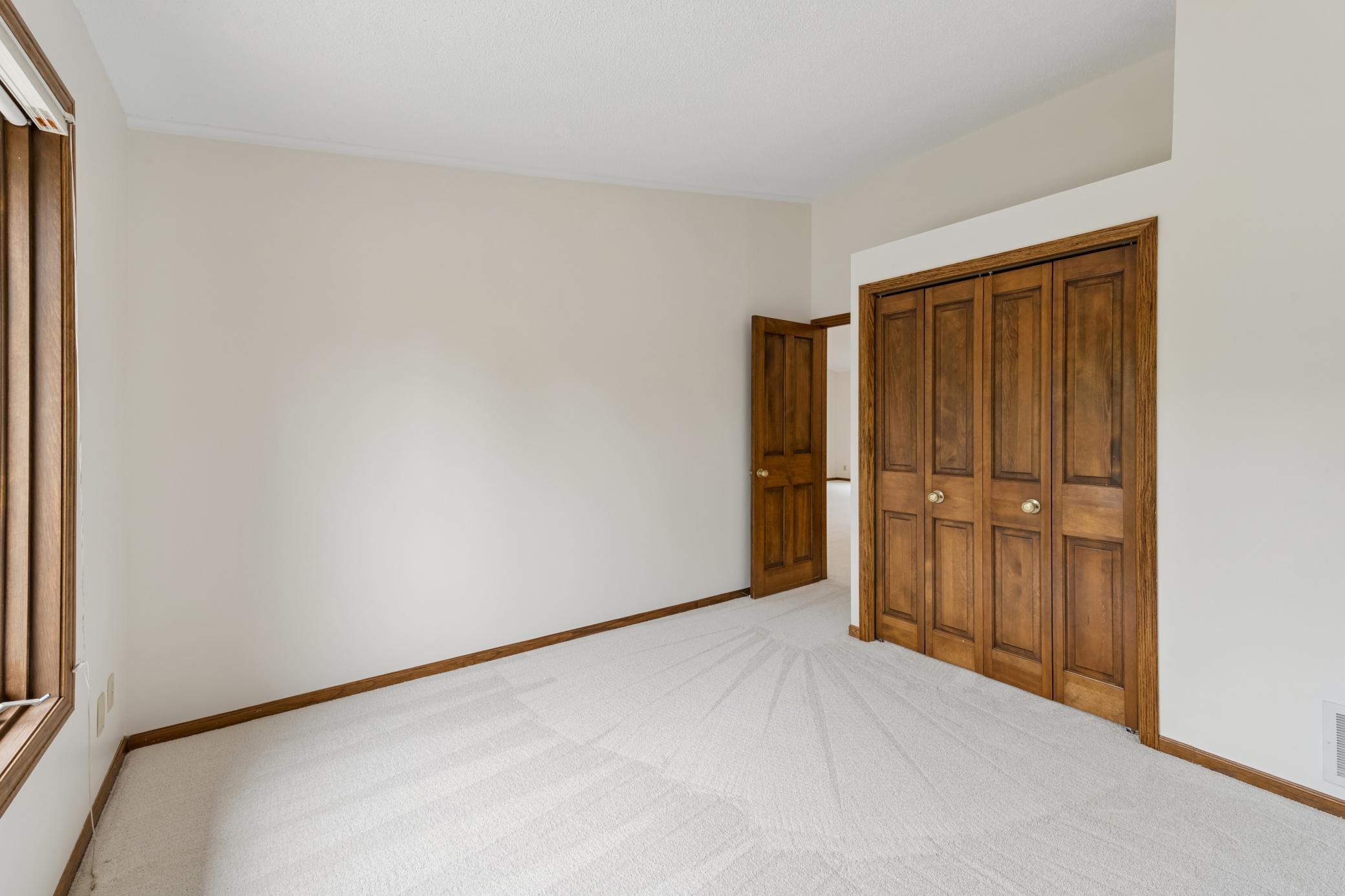 View of Residential at 9526 Woodbridge Road, Bloomington MN 55438, Bloomington (18 of 45) - Mike Wilen | Minnesota Team Real Estate