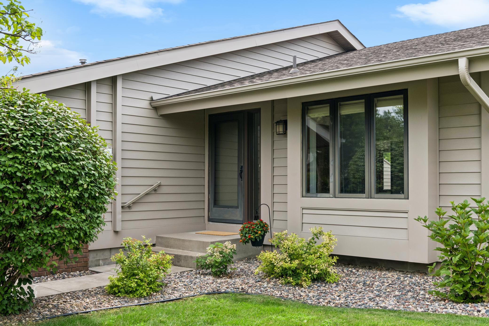 View of Residential at 9526 Woodbridge Road, Bloomington MN 55438, Bloomington (4 of 45) - Mike Wilen | Minnesota Team Real Estate