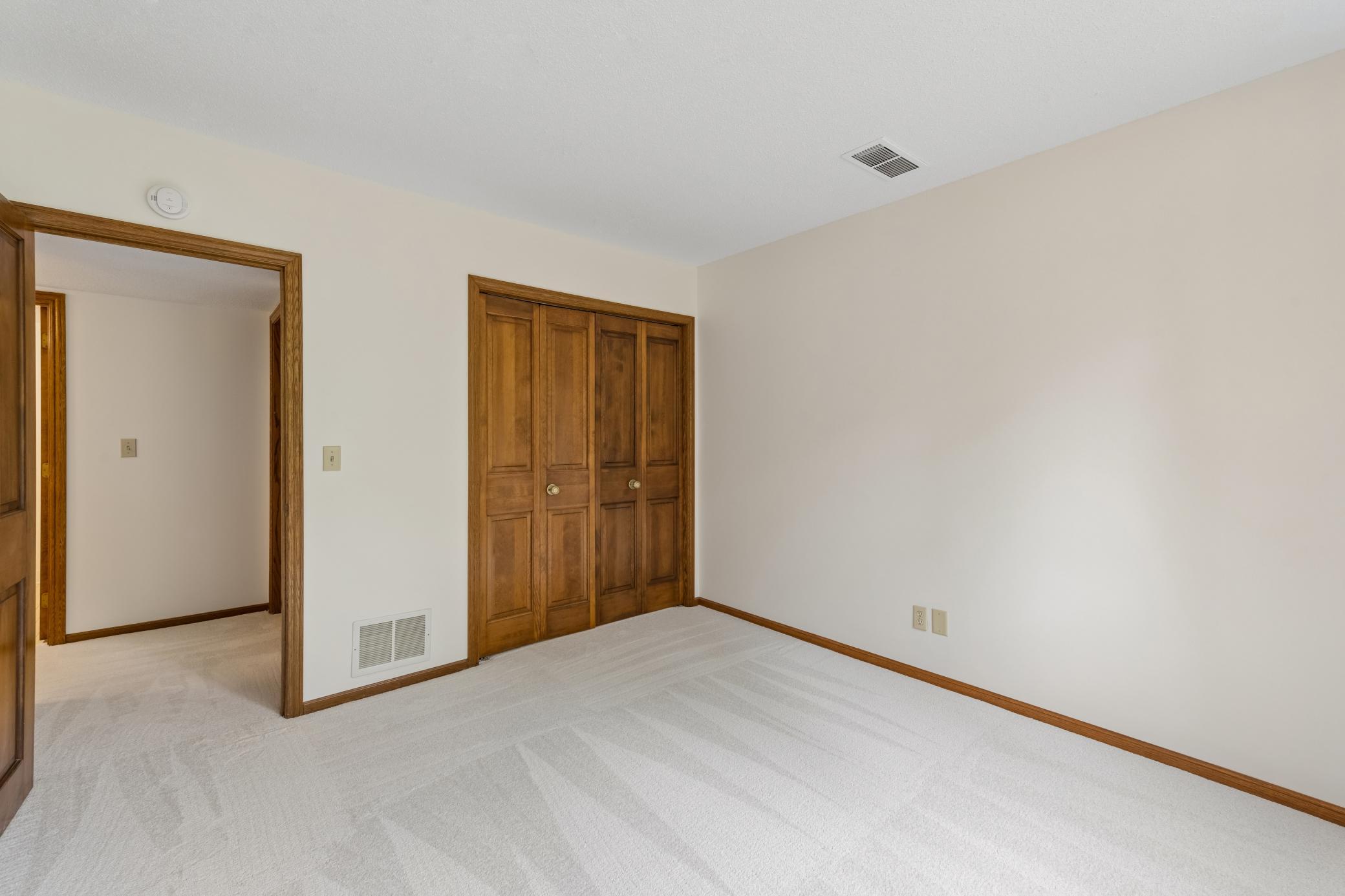 View of Residential at 9526 Woodbridge Road, Bloomington MN 55438, Bloomington (36 of 45) - Mike Wilen | Minnesota Team Real Estate