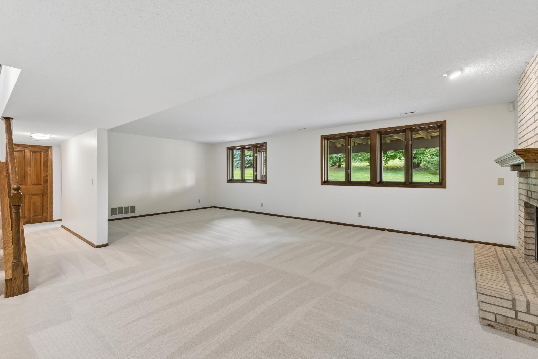 View of Residential at 9526 Woodbridge Road, Bloomington MN 55438, Bloomington (30 of 45) - Mike Wilen | Minnesota Team Real Estate