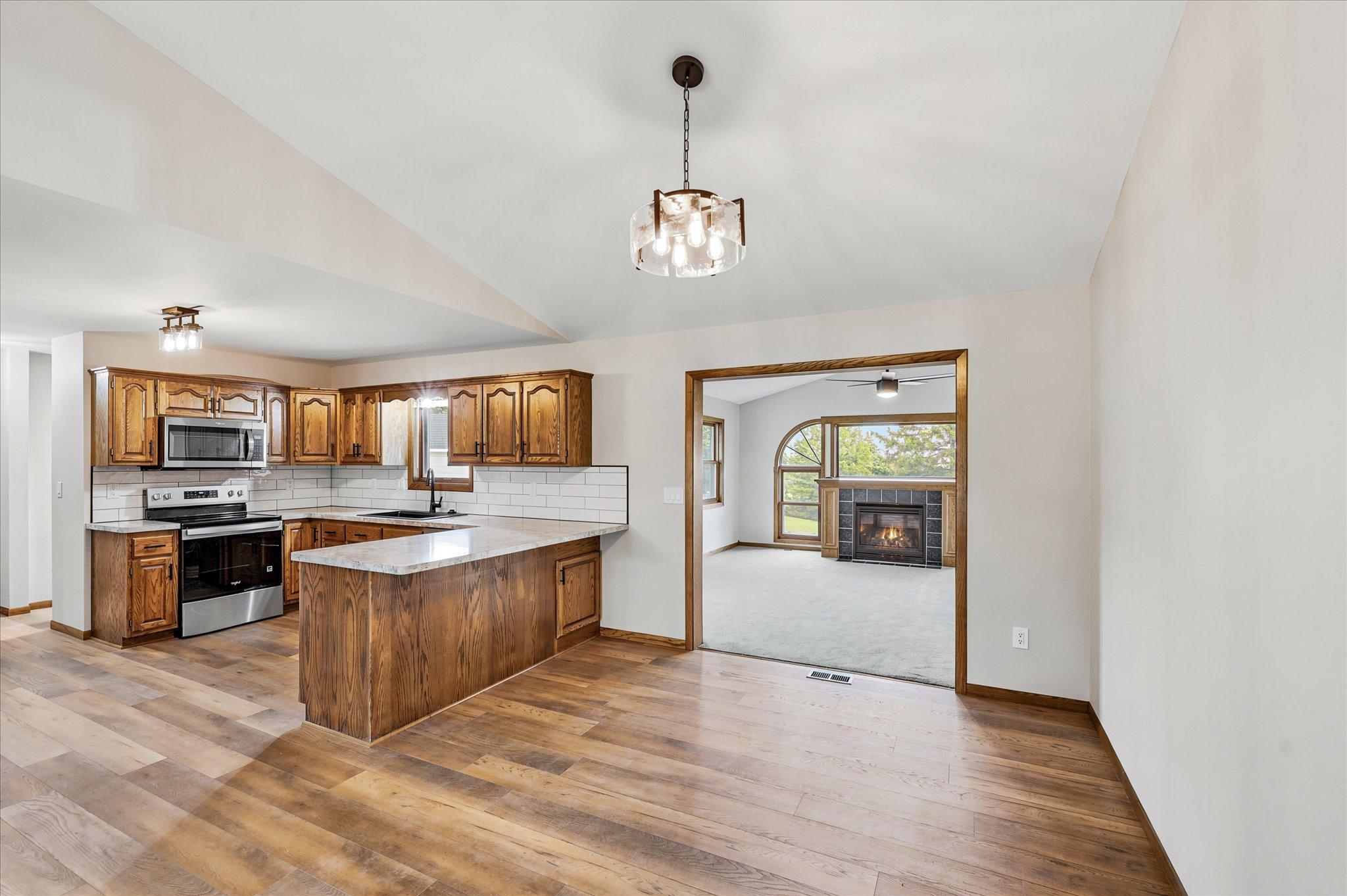View of Residential at 11826 Larabee Circle, Albertville MN 55301, Albertville (17 of 54) - Mike Wilen | Minnesota Team Real Estate
