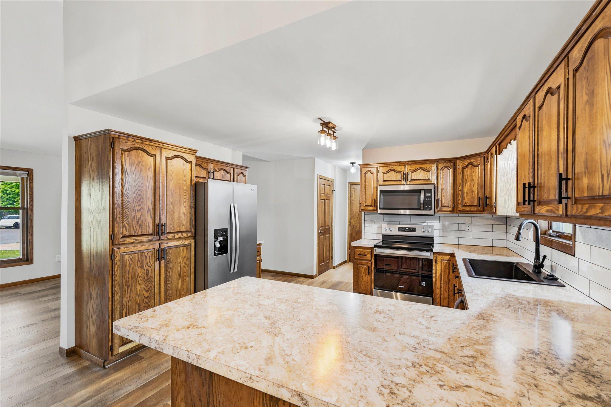 View of Residential at 11826 Larabee Circle, Albertville MN 55301, Albertville (16 of 54) - Mike Wilen | Minnesota Team Real Estate