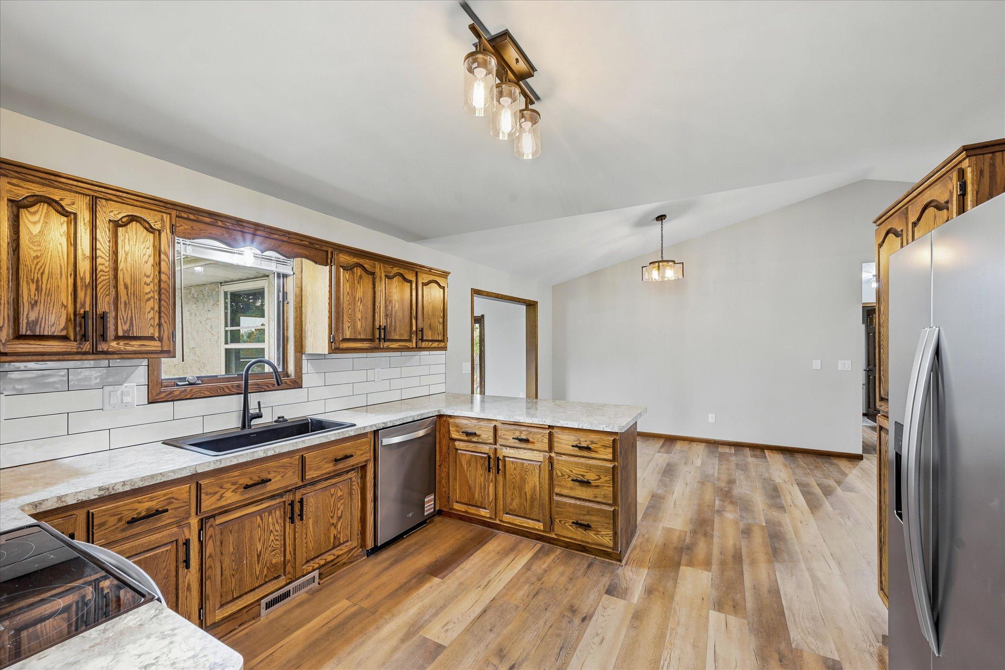 View of Residential at 11826 Larabee Circle, Albertville MN 55301, Albertville (14 of 54) - Mike Wilen | Minnesota Team Real Estate