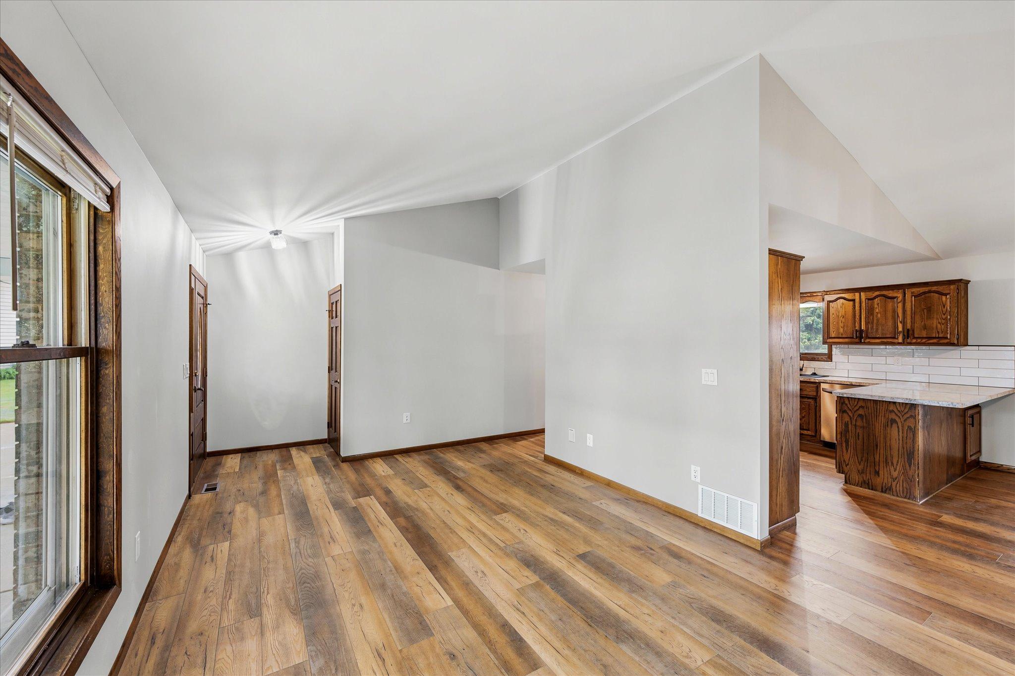 View of Residential at 11826 Larabee Circle, Albertville MN 55301, Albertville (10 of 54) - Mike Wilen | Minnesota Team Real Estate