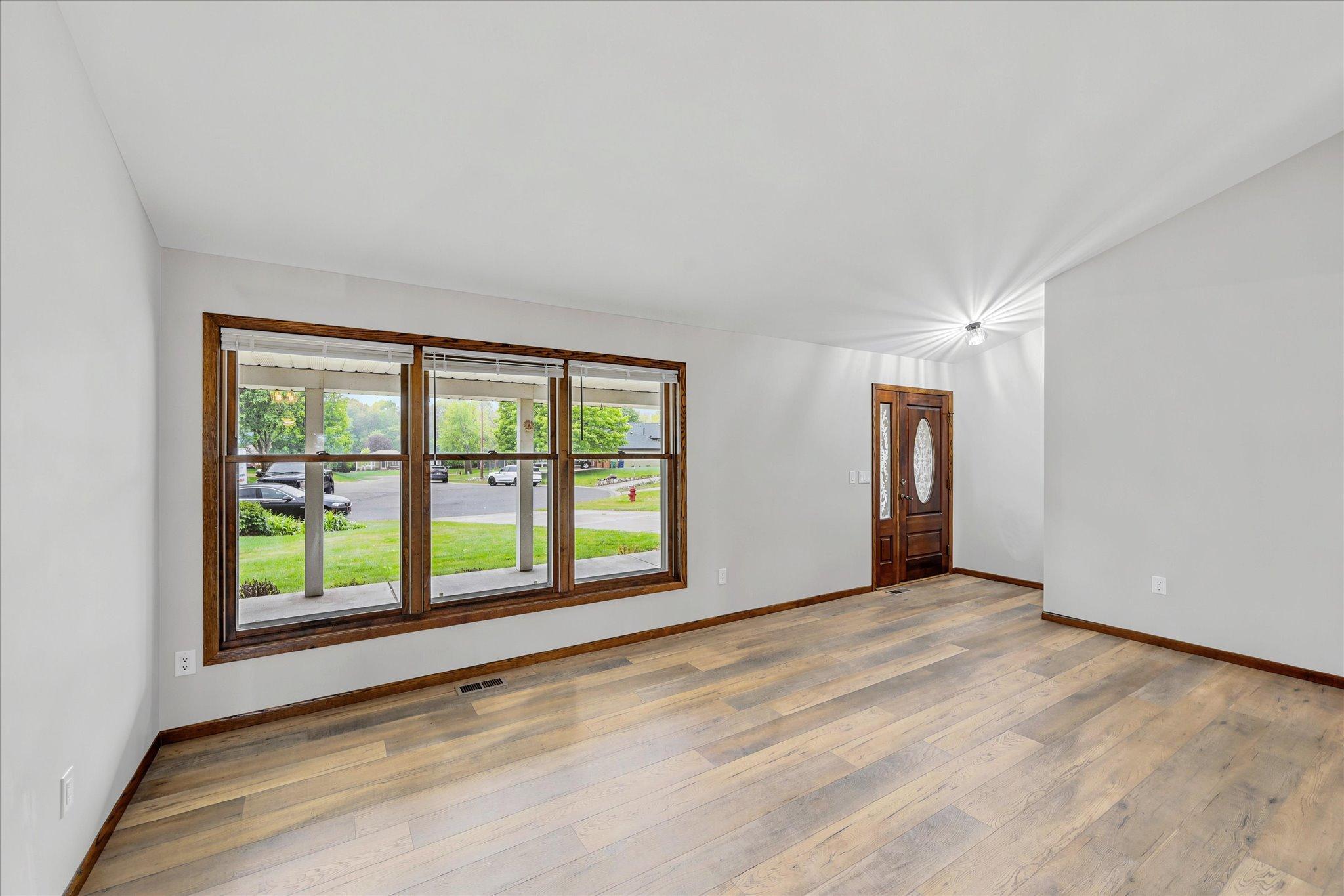 View of Residential at 11826 Larabee Circle, Albertville MN 55301, Albertville (9 of 54) - Mike Wilen | Minnesota Team Real Estate