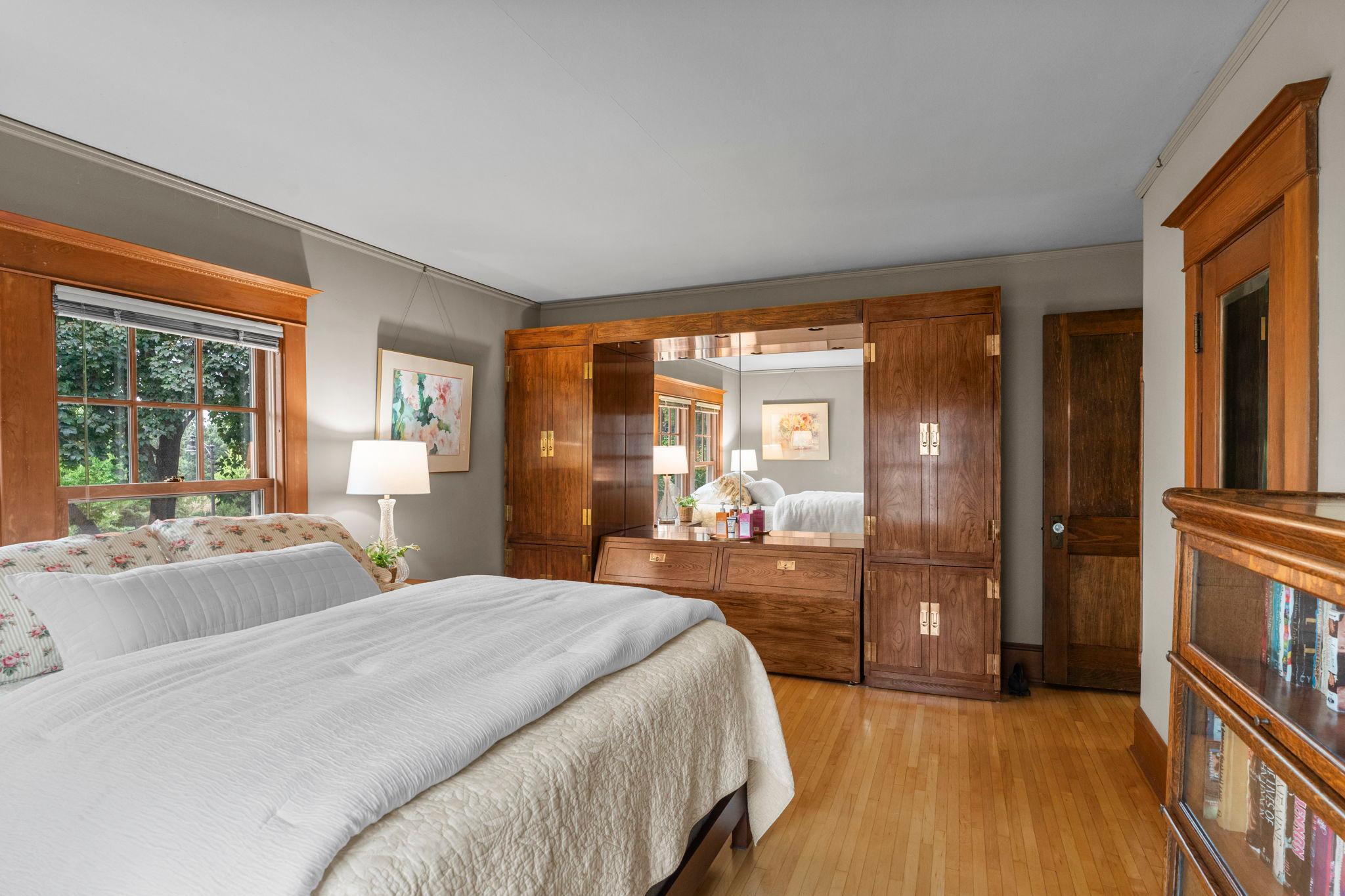 View of Residential at 3641 Dupont Avenue, Minneapolis MN 55409, Minneapolis (19 of 50) - Mike Wilen | Minnesota Team Real Estate
