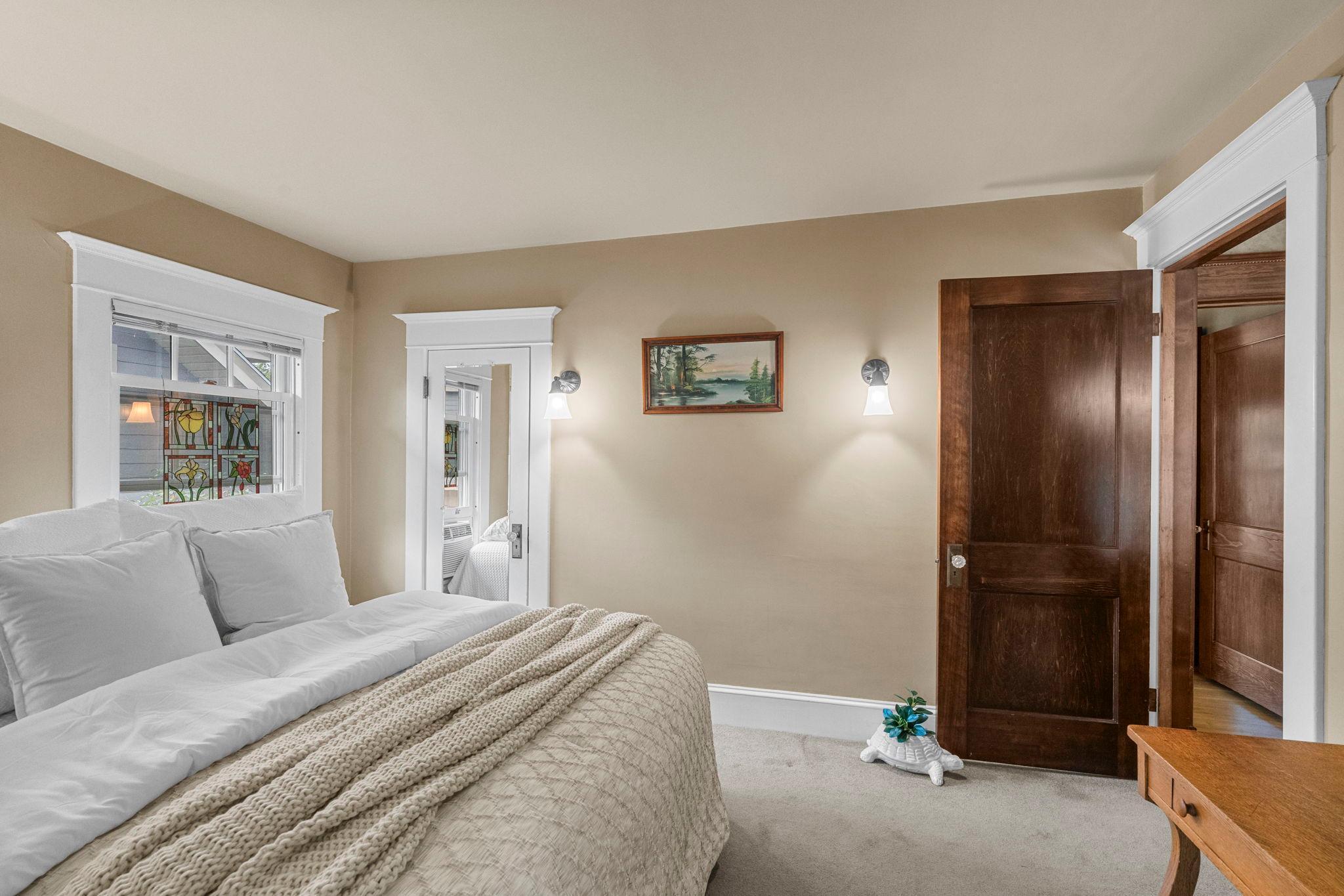 View of Residential at 3641 Dupont Avenue, Minneapolis MN 55409, Minneapolis (22 of 50) - Mike Wilen | Minnesota Team Real Estate