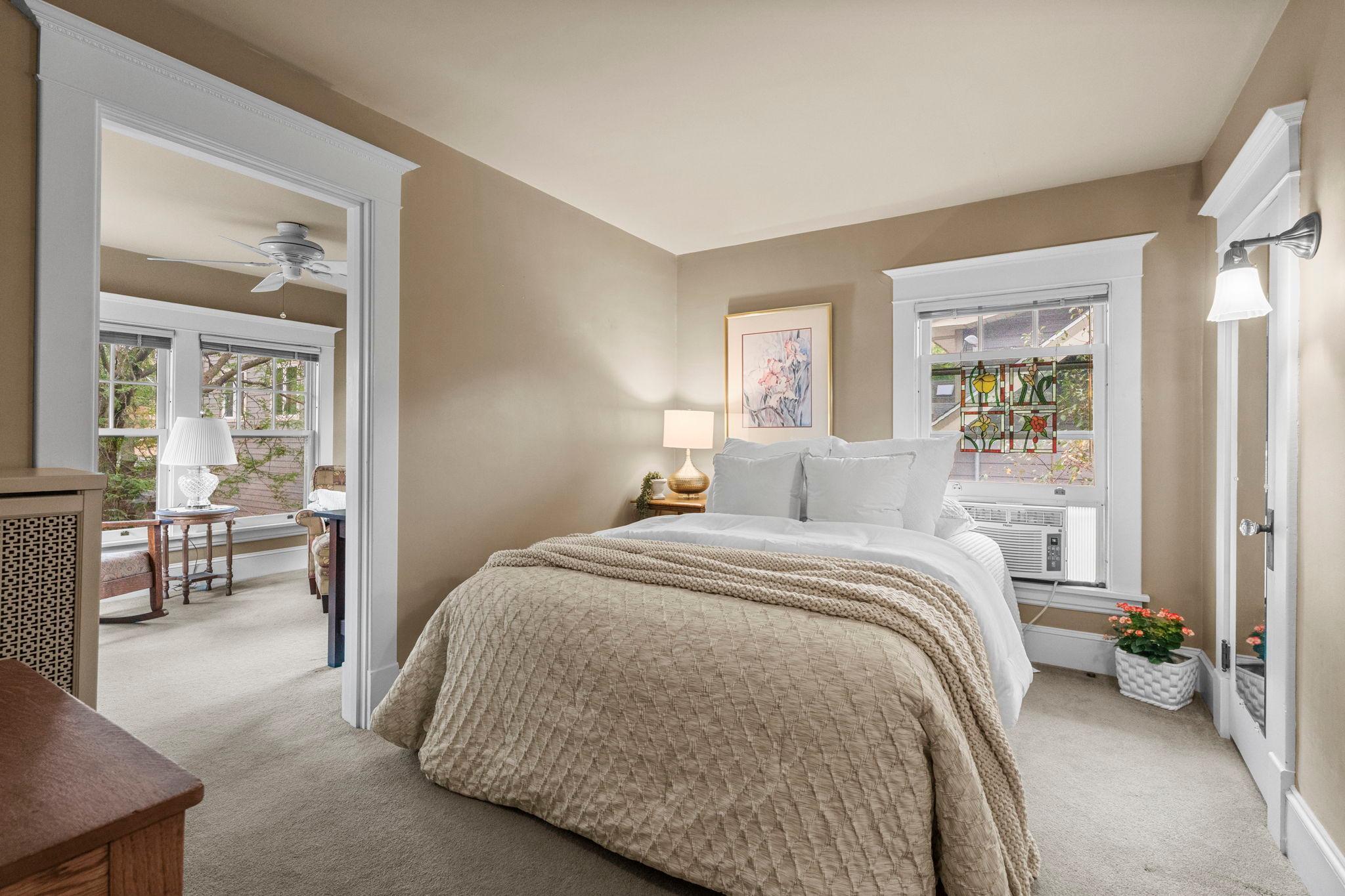 View of Residential at 3641 Dupont Avenue, Minneapolis MN 55409, Minneapolis (21 of 50) - Mike Wilen | Minnesota Team Real Estate
