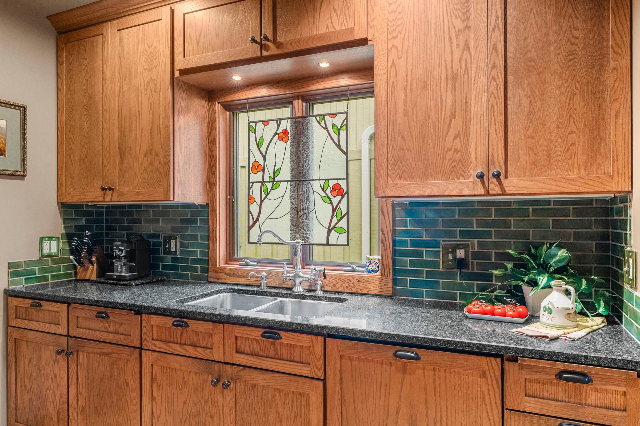 View of Residential at 3641 Dupont Avenue, Minneapolis MN 55409, Minneapolis (16 of 50) - Mike Wilen | Minnesota Team Real Estate