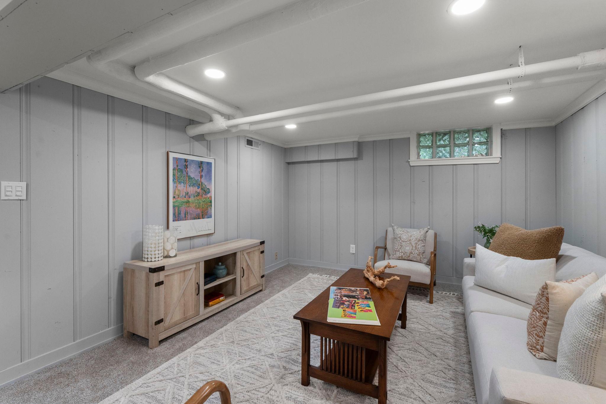 View of Residential at 3641 Dupont Avenue, Minneapolis MN 55409, Minneapolis (32 of 50) - Mike Wilen | Minnesota Team Real Estate