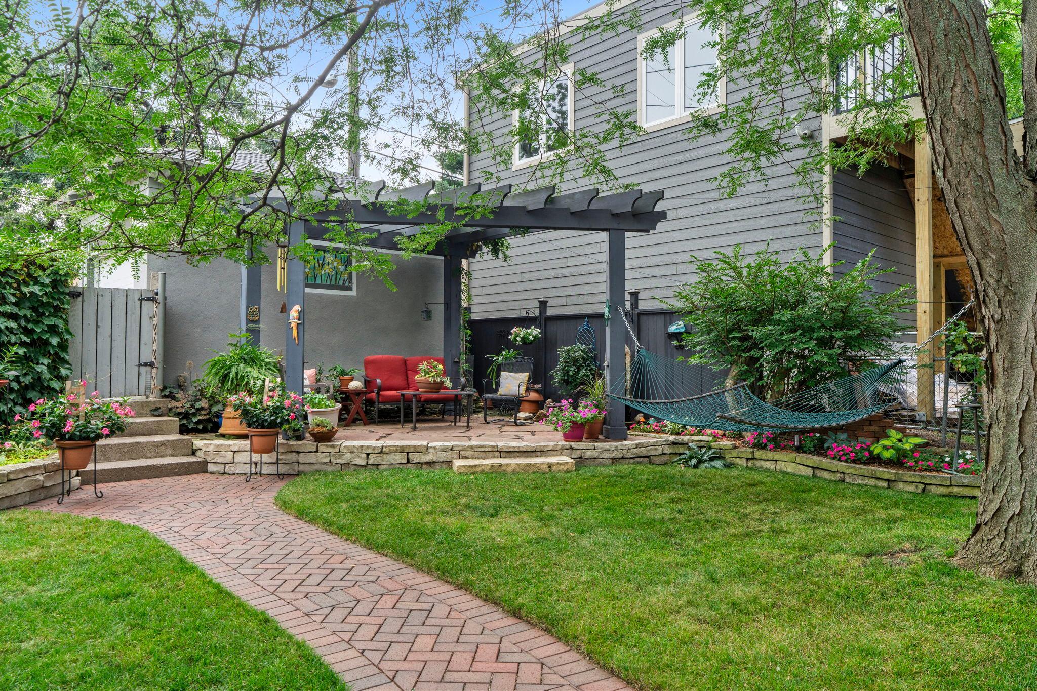 View of Residential at 3641 Dupont Avenue, Minneapolis MN 55409, Minneapolis (4 of 50) - Mike Wilen | Minnesota Team Real Estate
