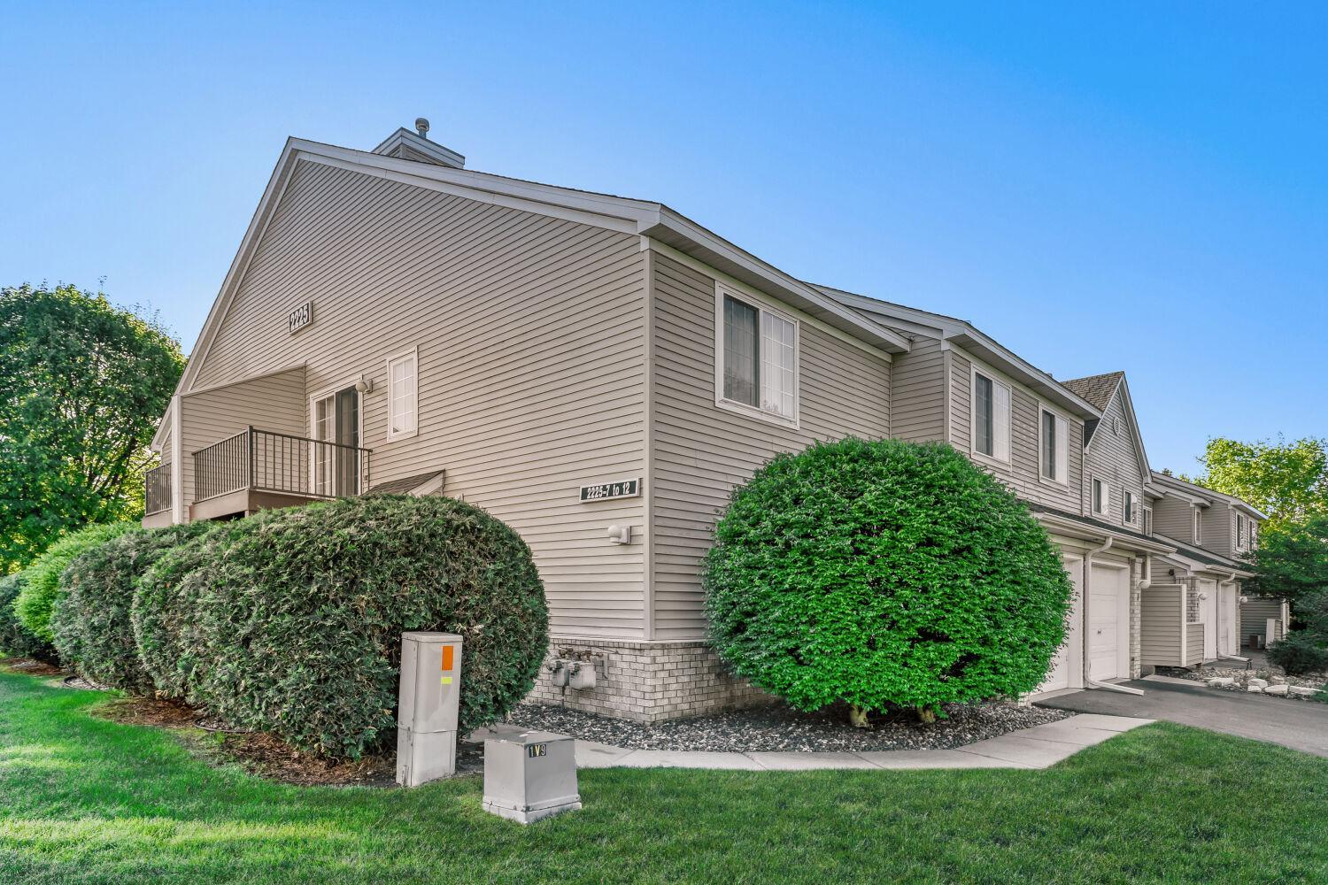 View of Residential at 2225 Ranchview Lane #7, Plymouth MN 55447, Plymouth (26 of 29) - Mike Wilen | Minnesota Team Real Estate