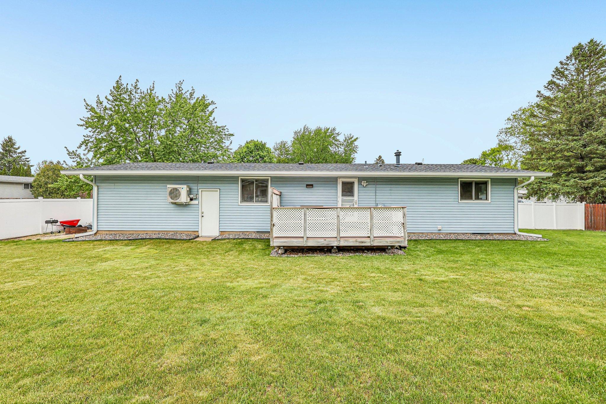 View of Residential at 6847 8th Street Lane, Oakdale MN 55128, Oakdale (29 of 32) - Mike Wilen | Minnesota Team Real Estate