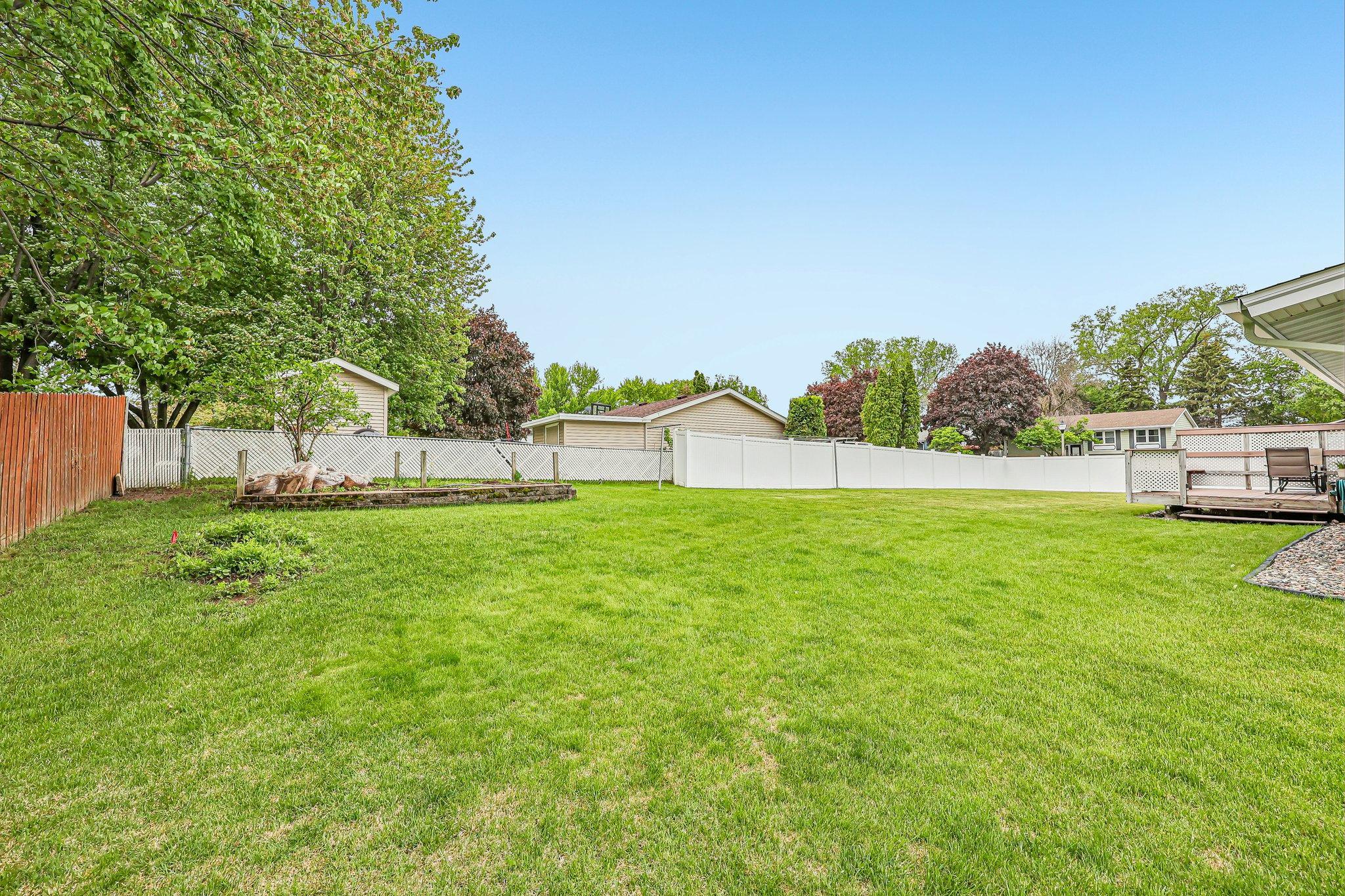 View of Residential at 6847 8th Street Lane, Oakdale MN 55128, Oakdale (27 of 32) - Mike Wilen | Minnesota Team Real Estate