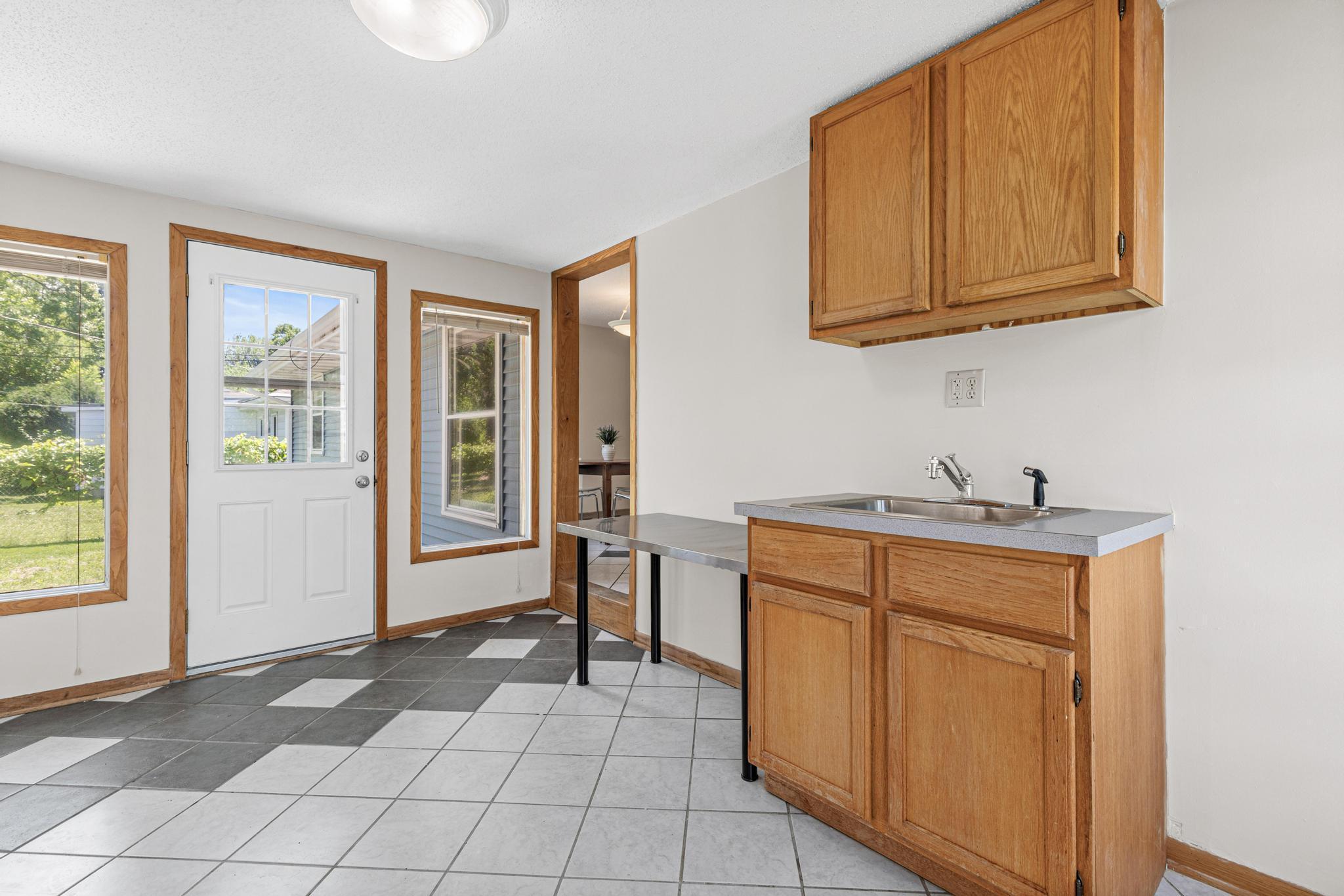 View of Residential at 1601 Princeton Avenue, Saint Louis Park MN 55416, Saint Louis Park (15 of 32) - Mike Wilen | Minnesota Team Real Estate