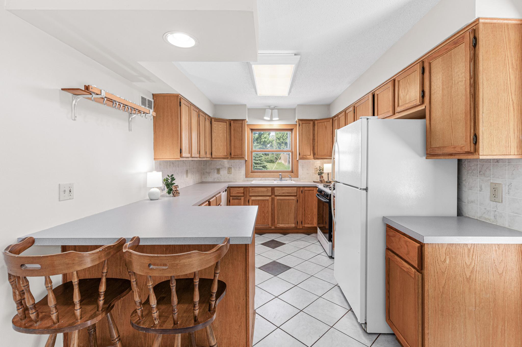 View of Residential at 1601 Princeton Avenue, Saint Louis Park MN 55416, Saint Louis Park (10 of 32) - Mike Wilen | Minnesota Team Real Estate