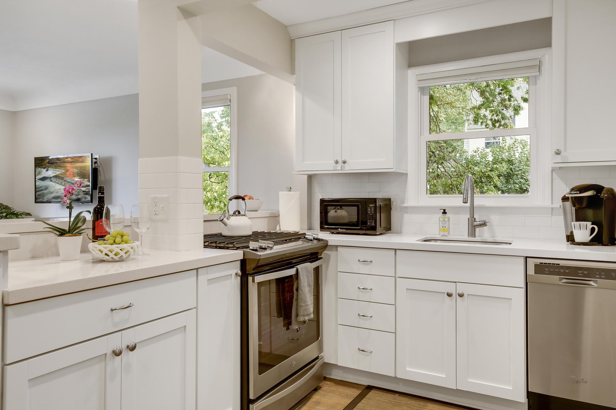View of Residential Income at 4214 Queen Avenue, Minneapolis MN 55410, Minneapolis (36 of 50) - Mike Wilen | Minnesota Team Real Estate
