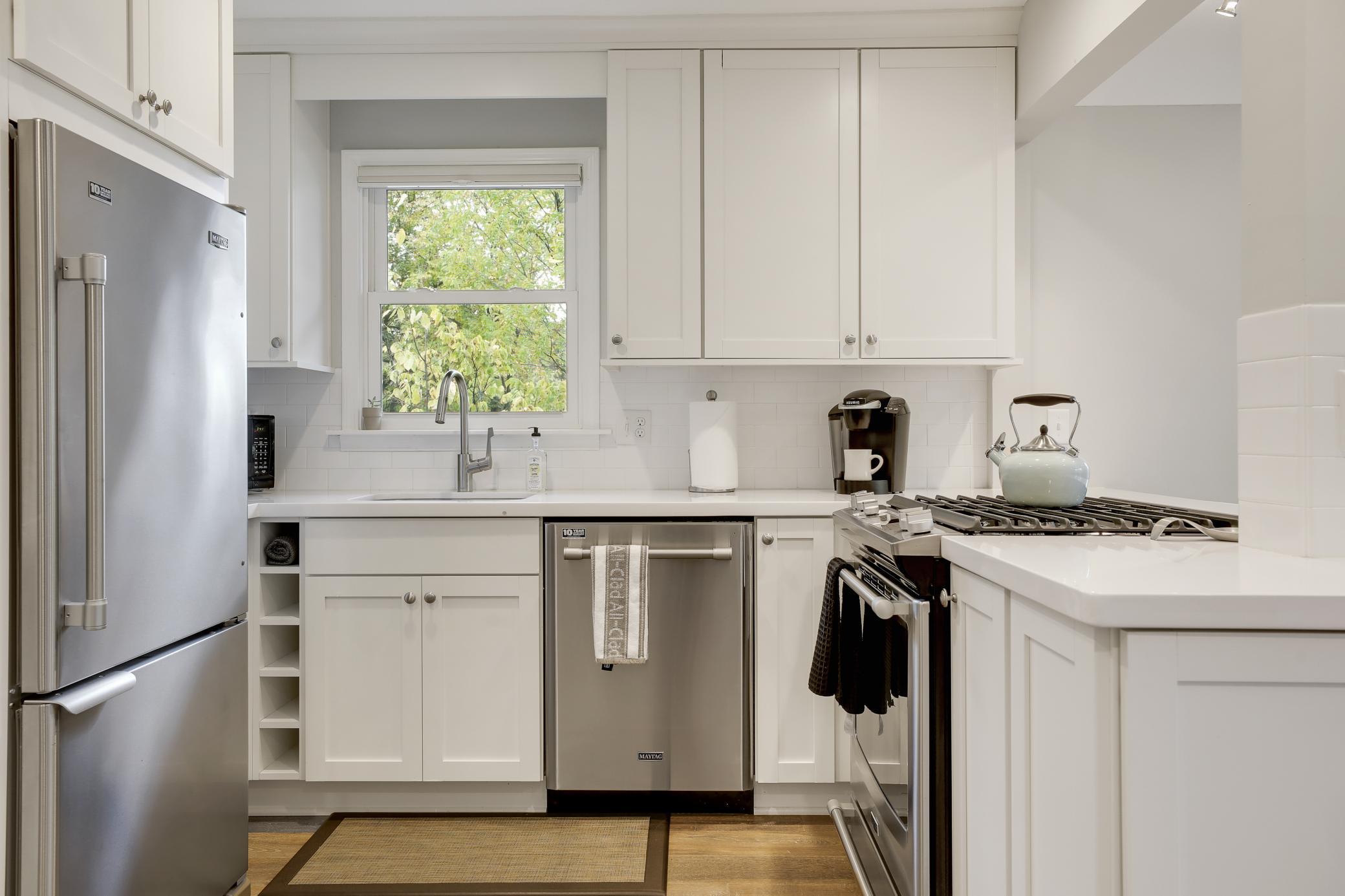 View of Residential Income at 4214 Queen Avenue, Minneapolis MN 55410, Minneapolis (30 of 50) - Mike Wilen | Minnesota Team Real Estate