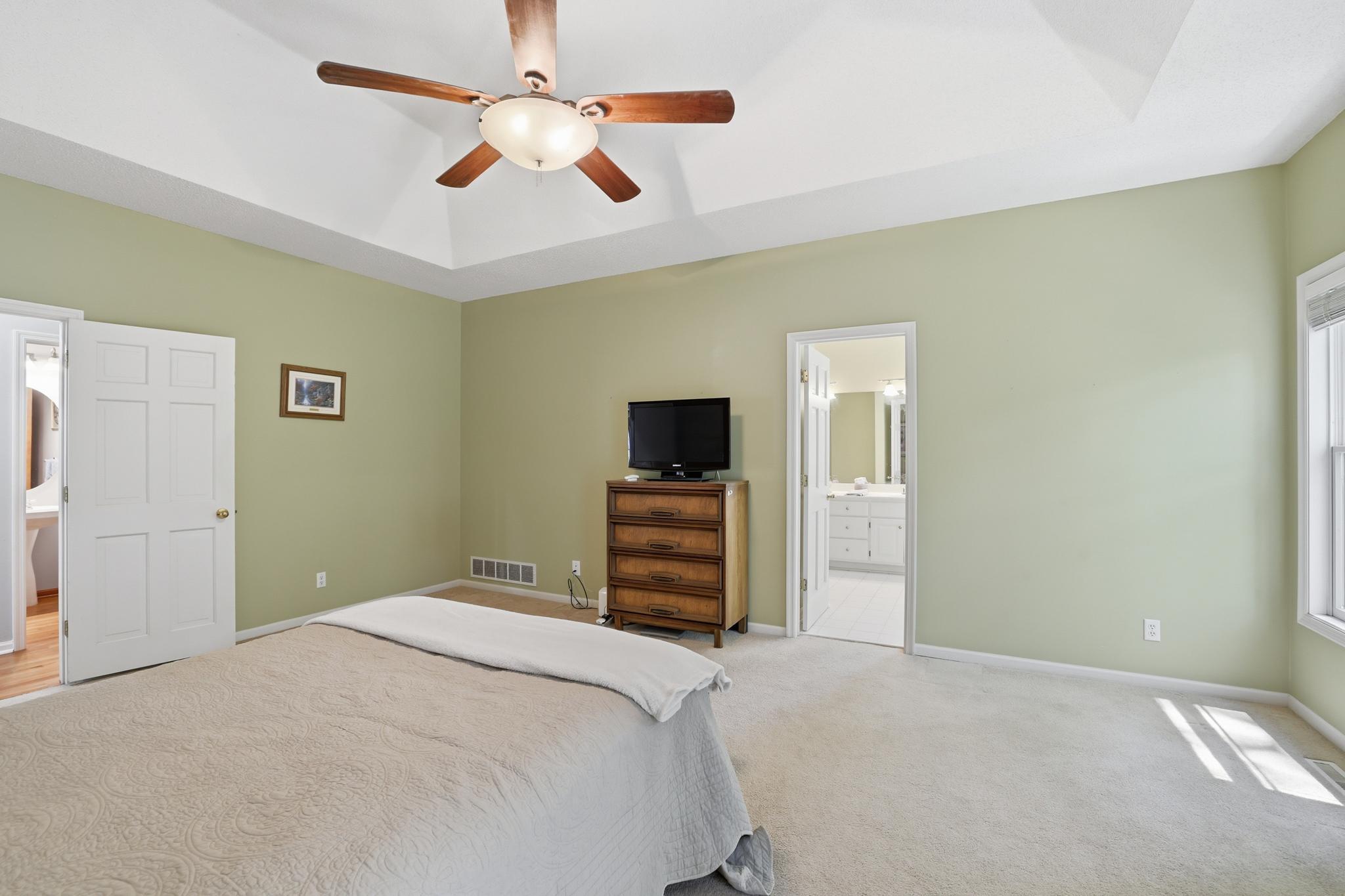 View of Residential at 1084 Tamberwood Court, Woodbury MN 55125, Woodbury (20 of 40) - Mike Wilen | Minnesota Team Real Estate