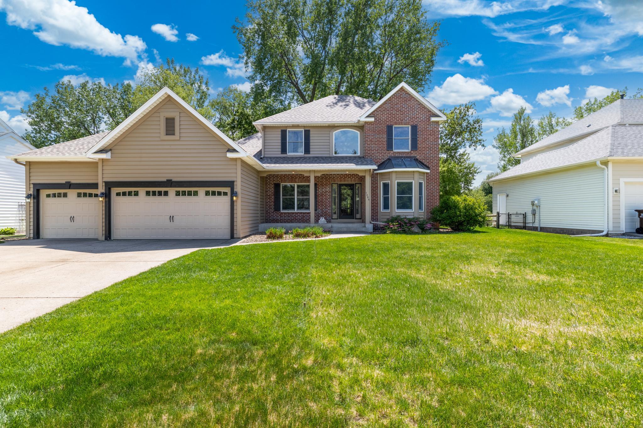 View of Residential at 1084 Tamberwood Court, Woodbury MN 55125, Woodbury (2 of 40) - Mike Wilen | Minnesota Team Real Estate