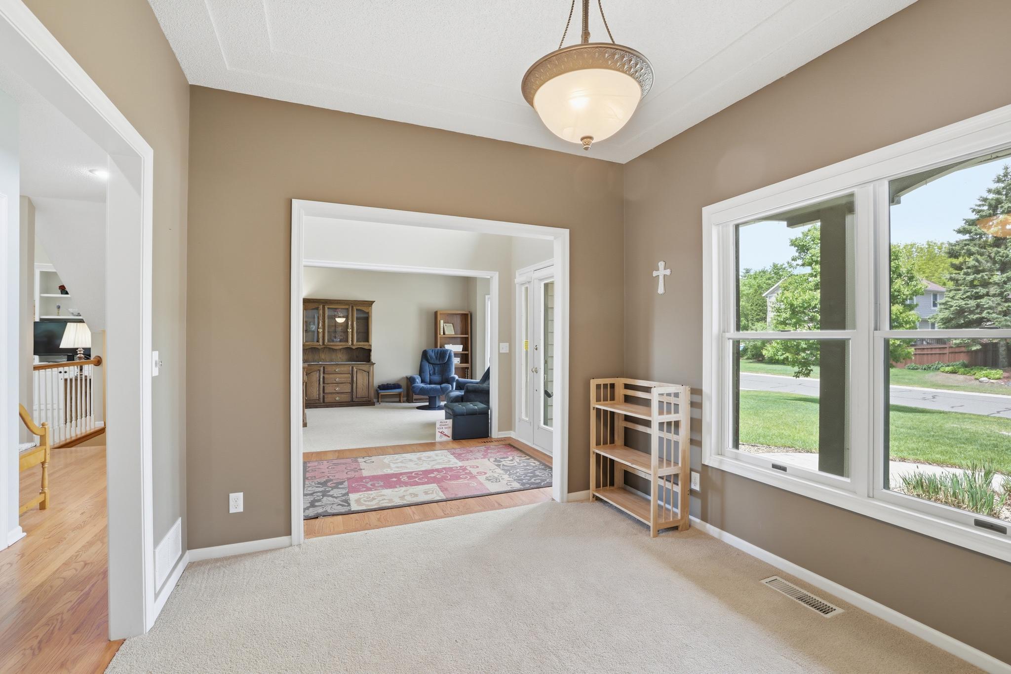View of Residential at 1084 Tamberwood Court, Woodbury MN 55125, Woodbury (7 of 40) - Mike Wilen | Minnesota Team Real Estate