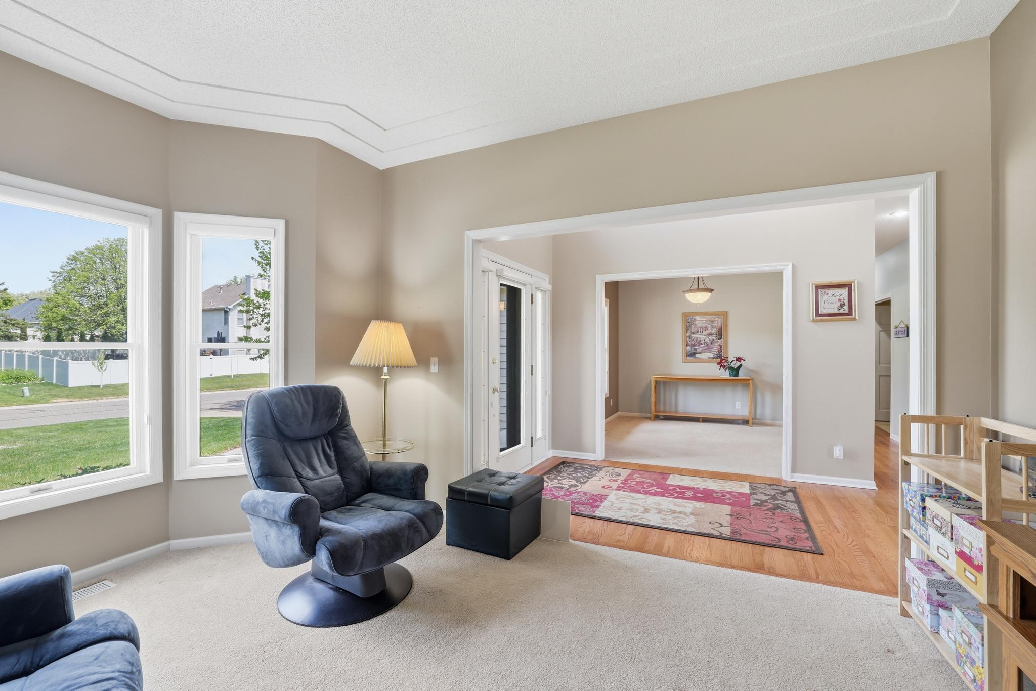 View of Residential at 1084 Tamberwood Court, Woodbury MN 55125, Woodbury (6 of 40) - Mike Wilen | Minnesota Team Real Estate