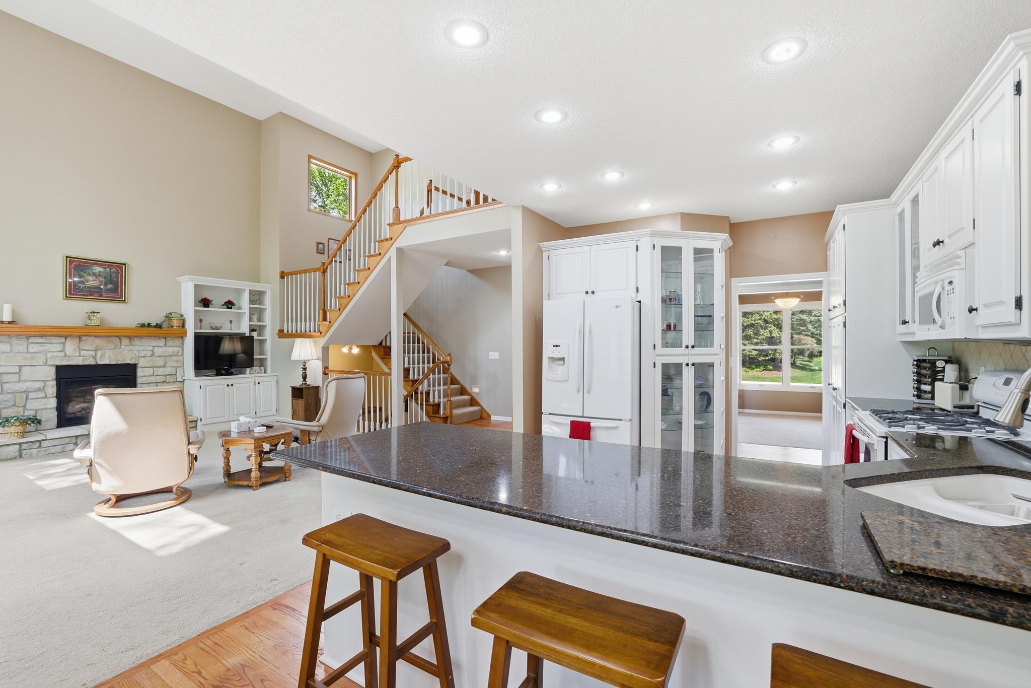 View of Residential at 1084 Tamberwood Court, Woodbury MN 55125, Woodbury (13 of 40) - Mike Wilen | Minnesota Team Real Estate