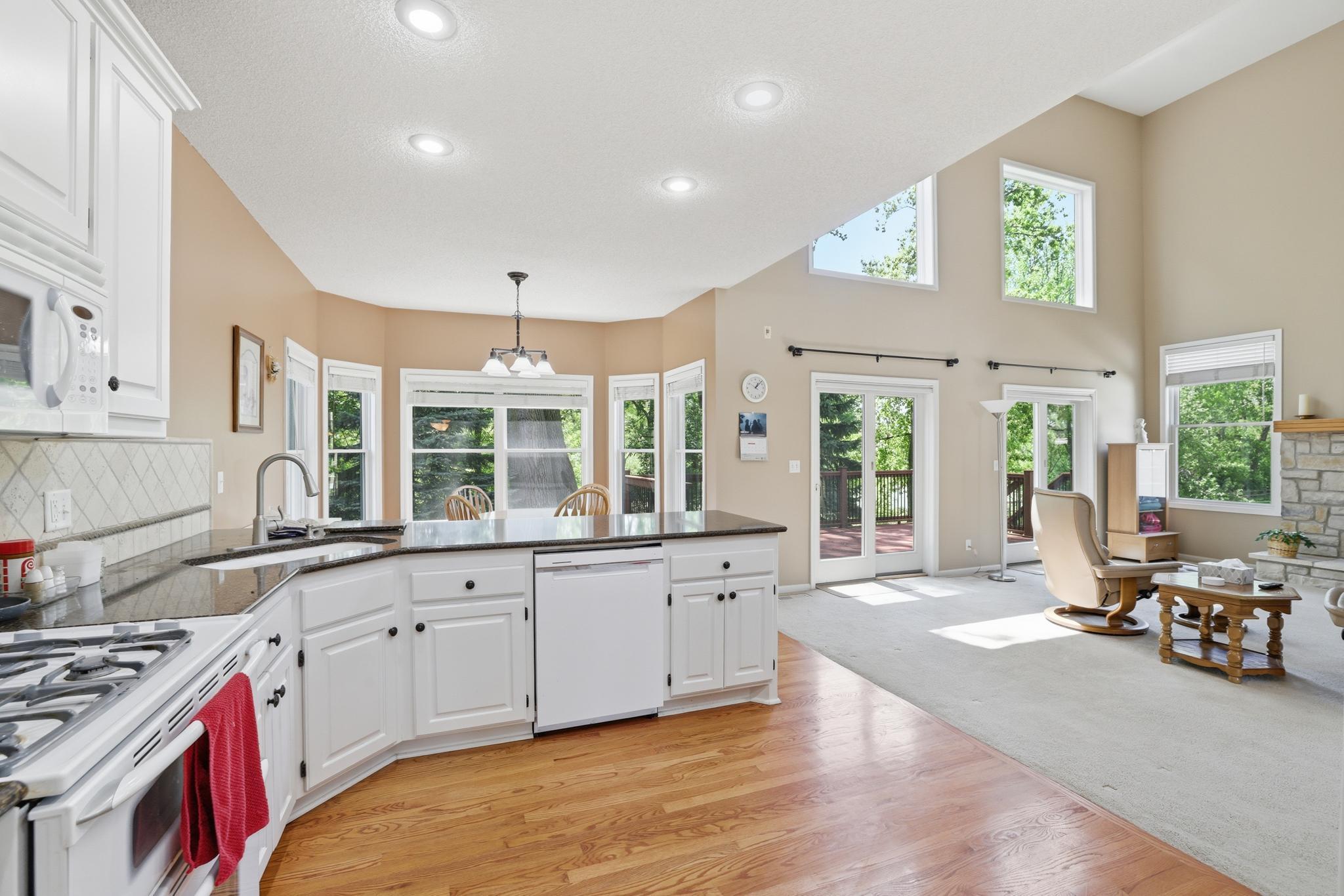 View of Residential at 1084 Tamberwood Court, Woodbury MN 55125, Woodbury (10 of 40) - Mike Wilen | Minnesota Team Real Estate