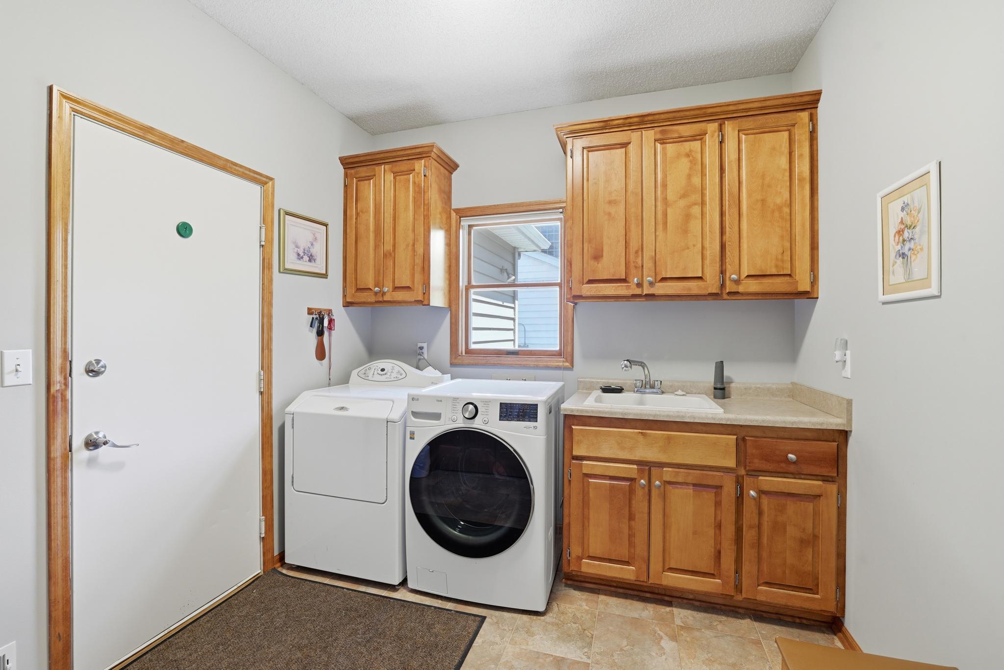 View of Residential at 1084 Tamberwood Court, Woodbury MN 55125, Woodbury (24 of 40) - Mike Wilen | Minnesota Team Real Estate