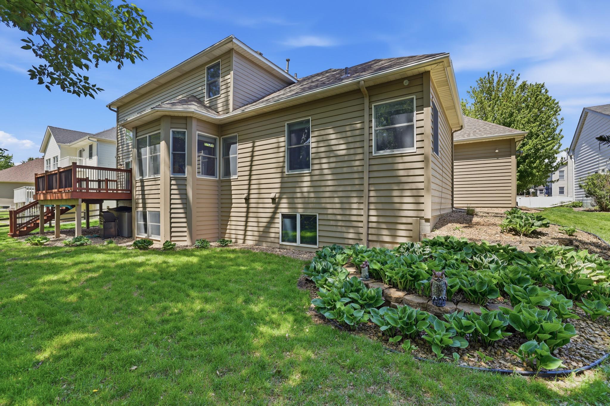 View of Residential at 1084 Tamberwood Court, Woodbury MN 55125, Woodbury (36 of 40) - Mike Wilen | Minnesota Team Real Estate