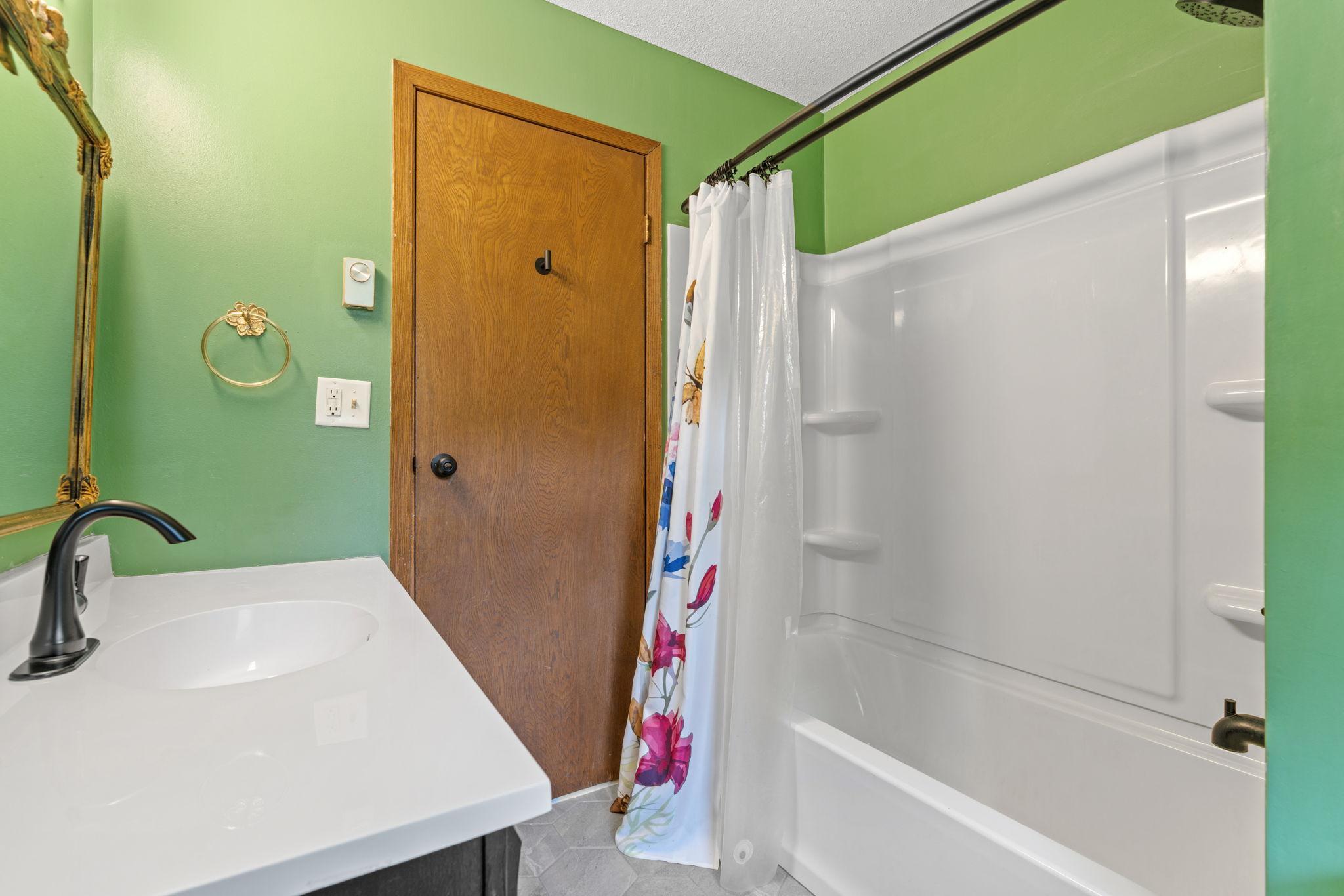 View of Residential at 5352 Eagle Creek Boulevard, Shakopee MN 55379, Shakopee (56 of 59) - Mike Wilen | Minnesota Team Real Estate