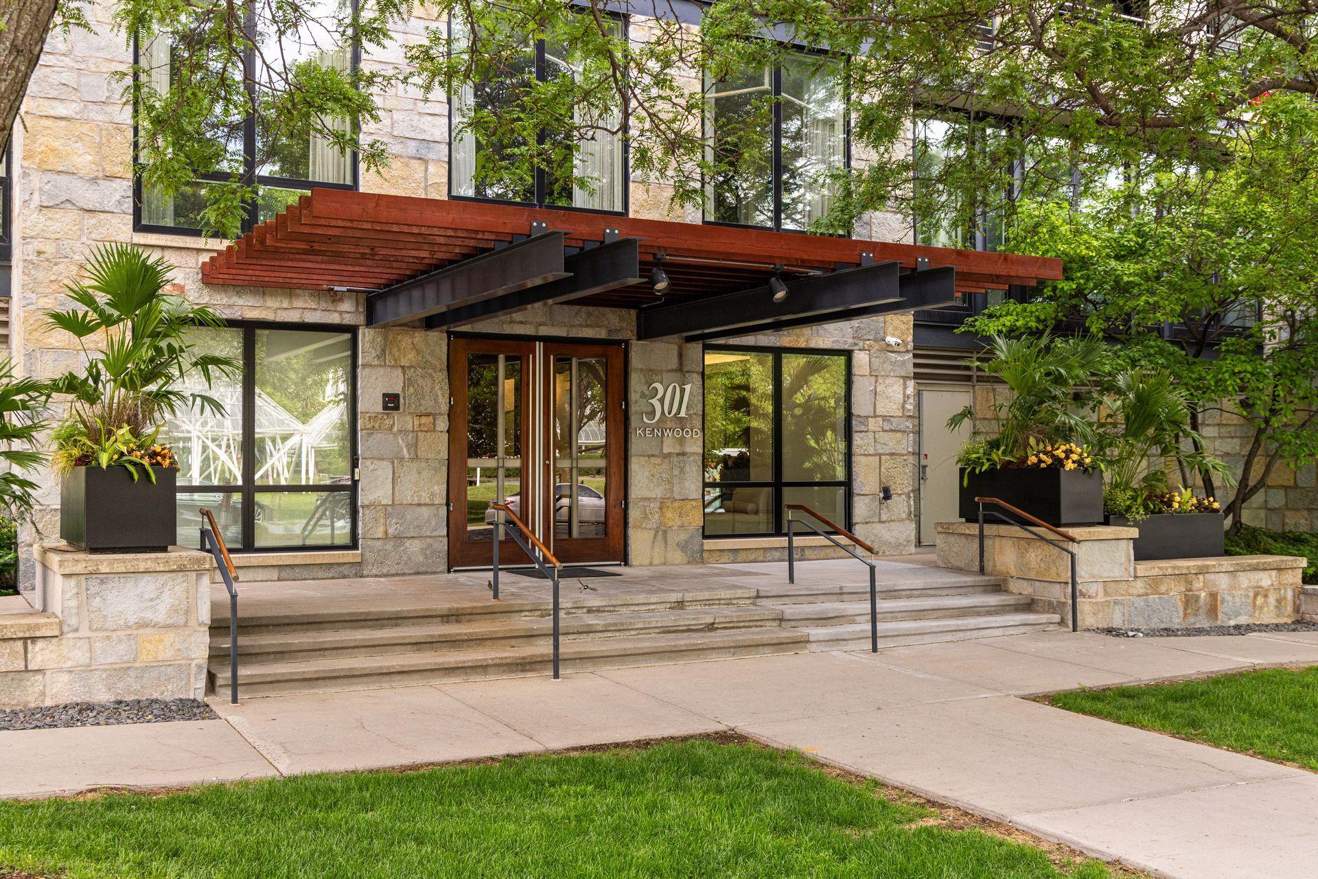 View of Residential at 301 Kenwood Parkway #302, Minneapolis MN 55403, Minneapolis (3 of 70) - Mike Wilen | Minnesota Team Real Estate