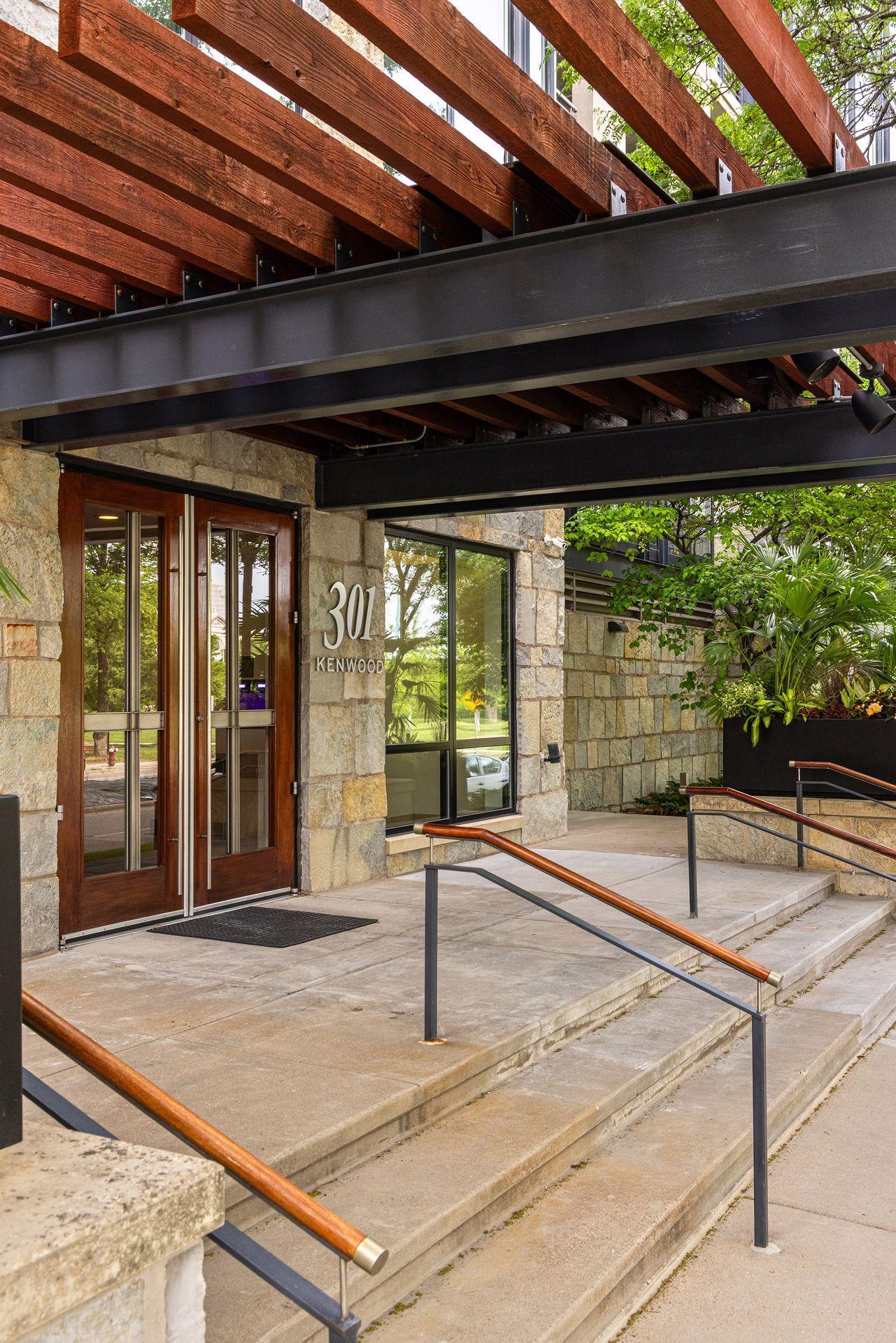 View of Residential at 301 Kenwood Parkway #302, Minneapolis MN 55403, Minneapolis (63 of 70) - Mike Wilen | Minnesota Team Real Estate