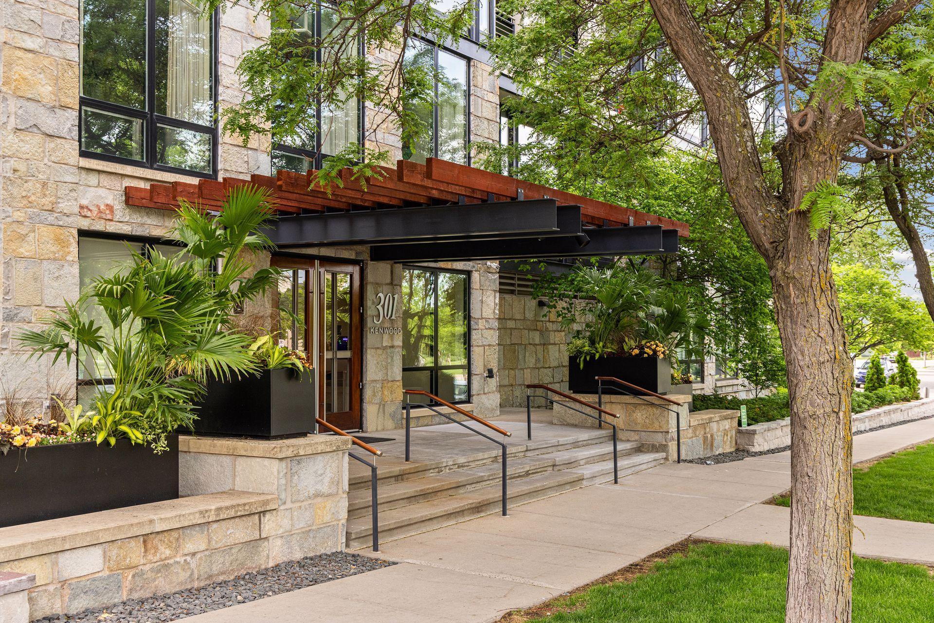 View of Residential at 301 Kenwood Parkway #302, Minneapolis MN 55403, Minneapolis (61 of 70) - Mike Wilen | Minnesota Team Real Estate