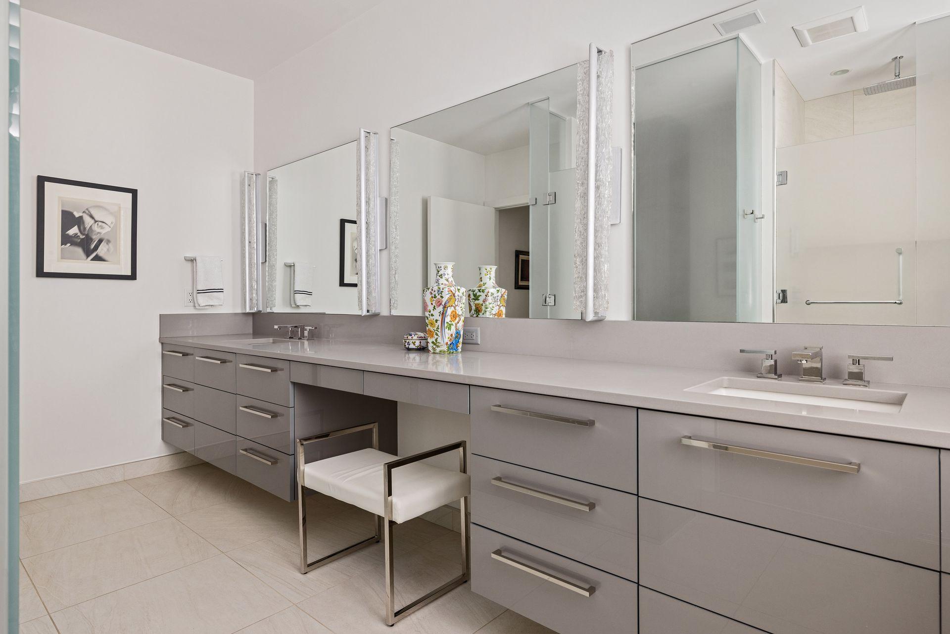 View of Residential at 301 Kenwood Parkway #302, Minneapolis MN 55403, Minneapolis (45 of 70) - Mike Wilen | Minnesota Team Real Estate