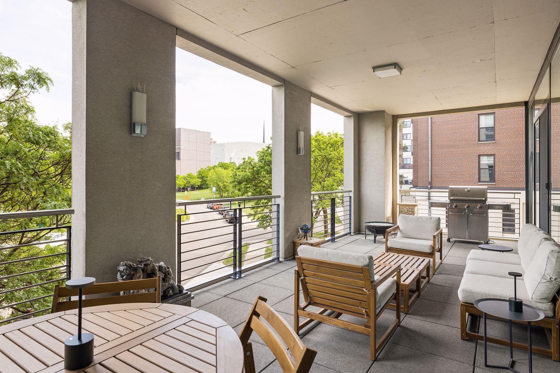 View of Residential at 301 Kenwood Parkway #302, Minneapolis MN 55403, Minneapolis (34 of 70) - Mike Wilen | Minnesota Team Real Estate